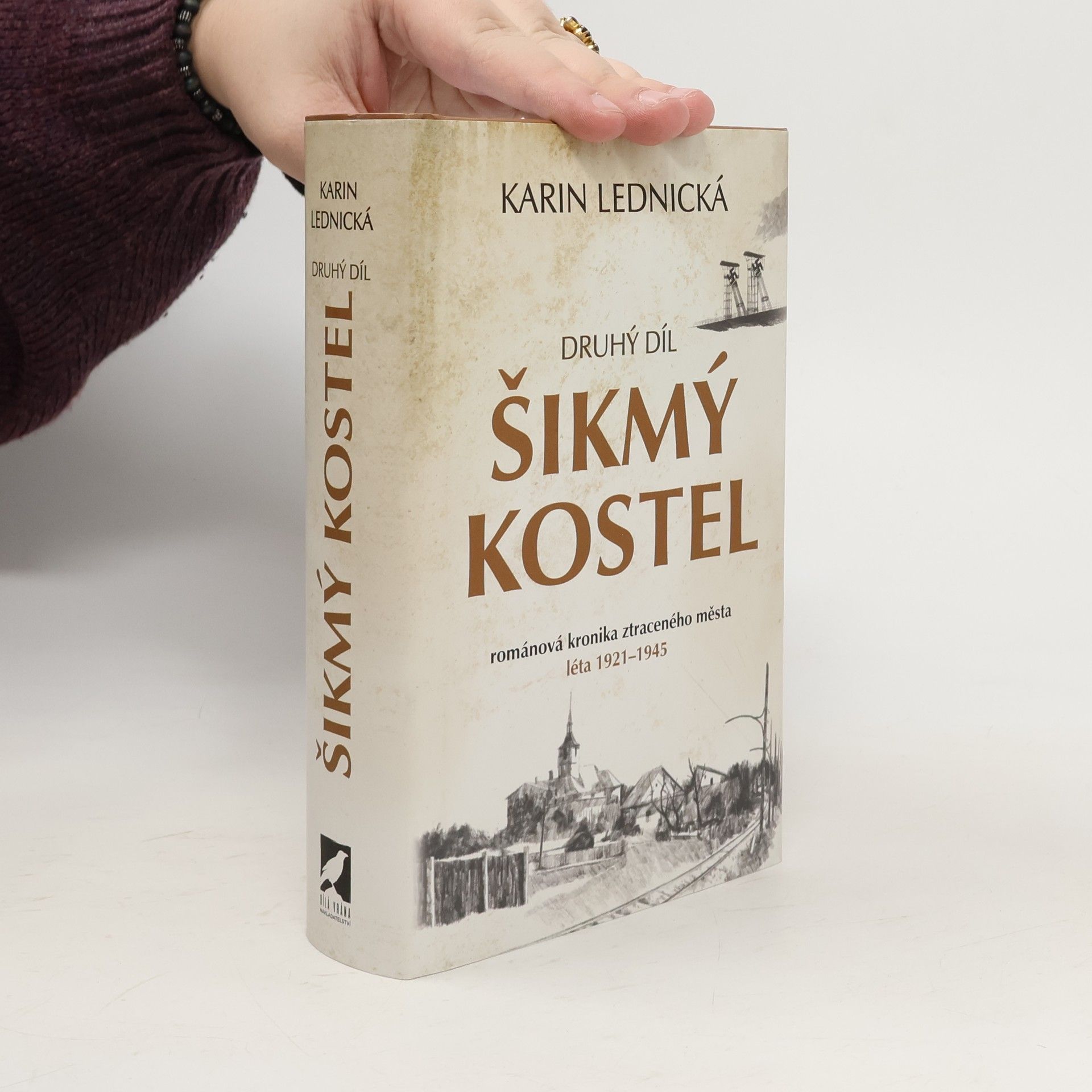 Karin Lednická Šikmý kostel 2