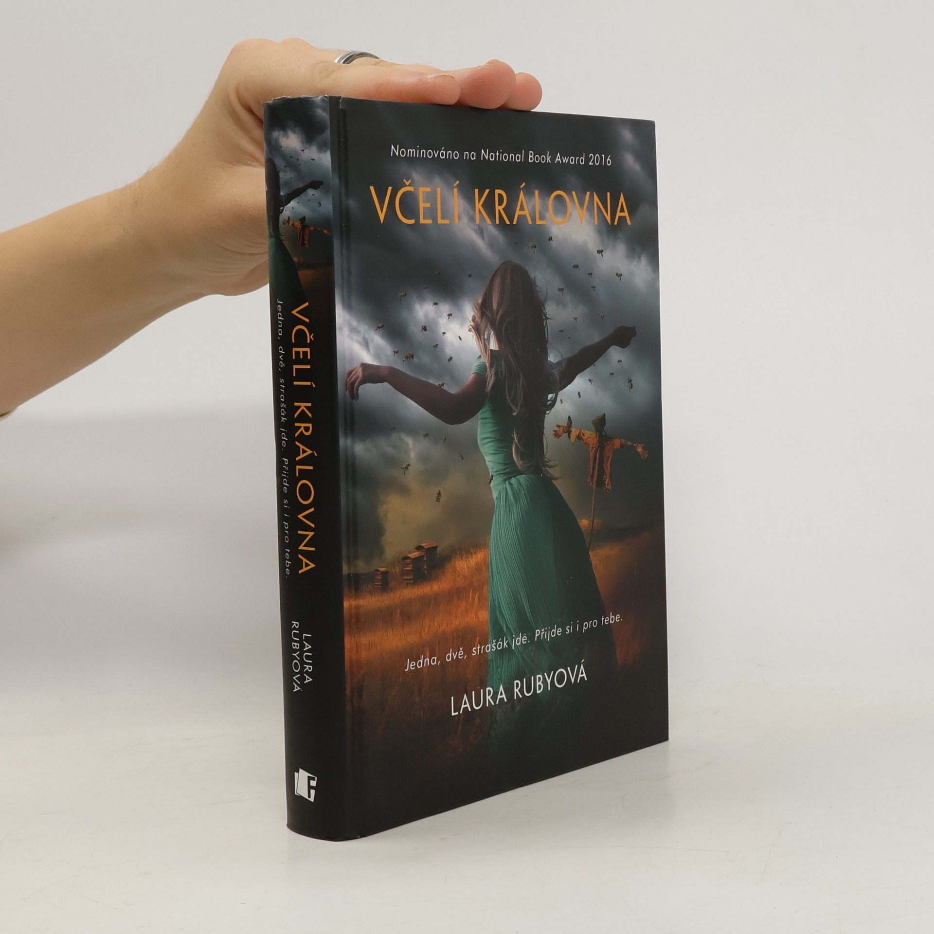 Laura Ruby Včelí královna