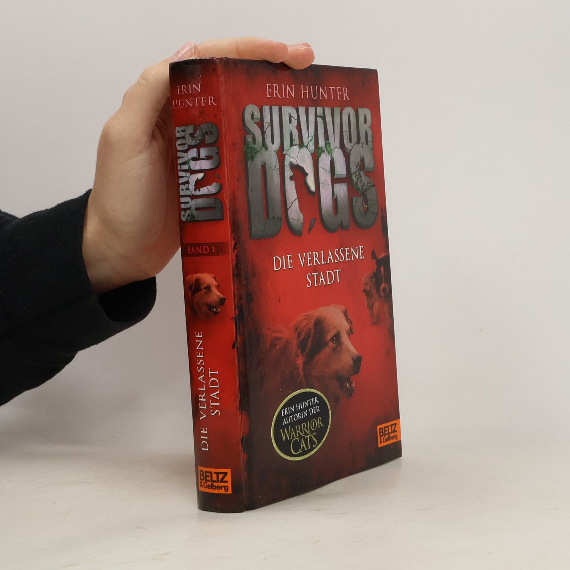 Erin Hunter Survivor Dogs