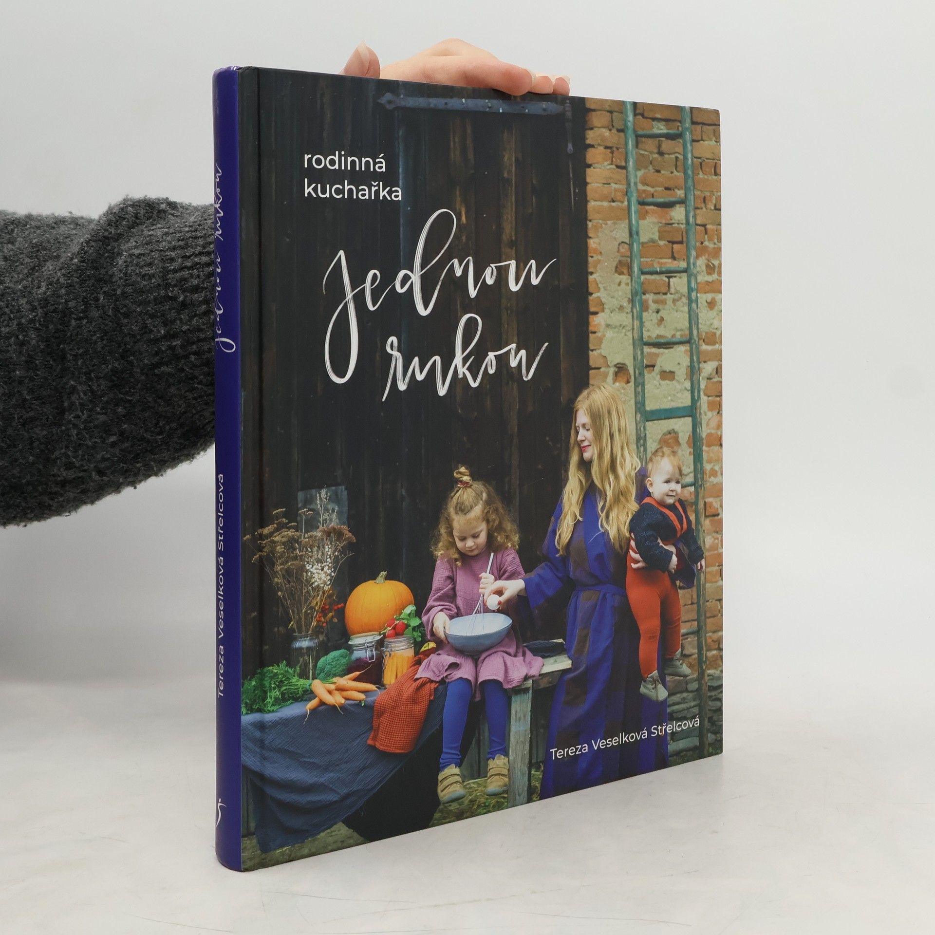 Tereza Veselková Střelcová Jednou rukou