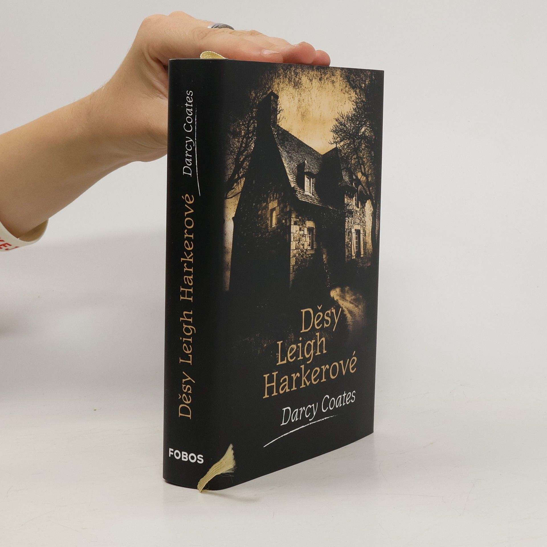 Darcy Coates Děsy Leigh Harkerové