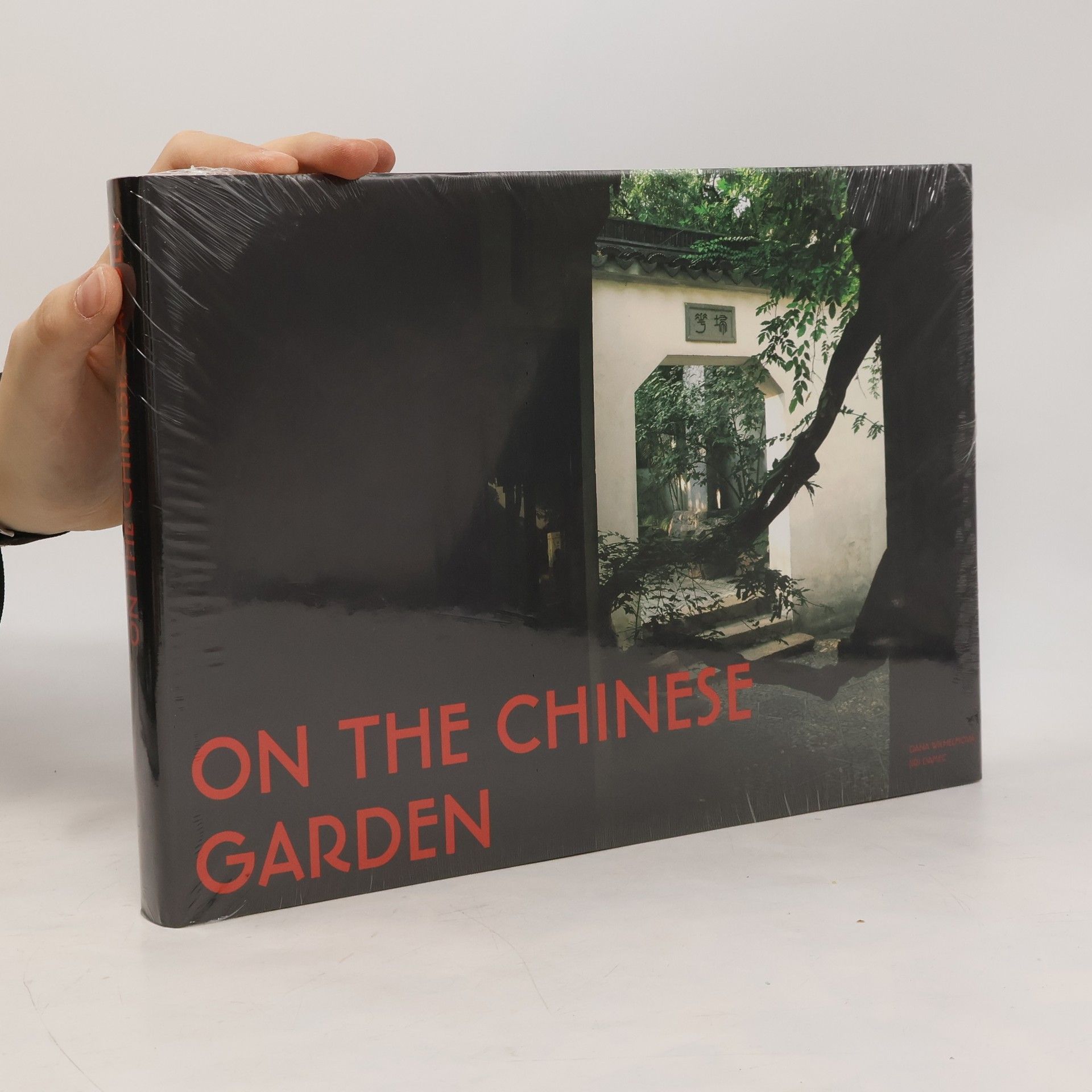 Dana Wilhelmová On the Chinese garden