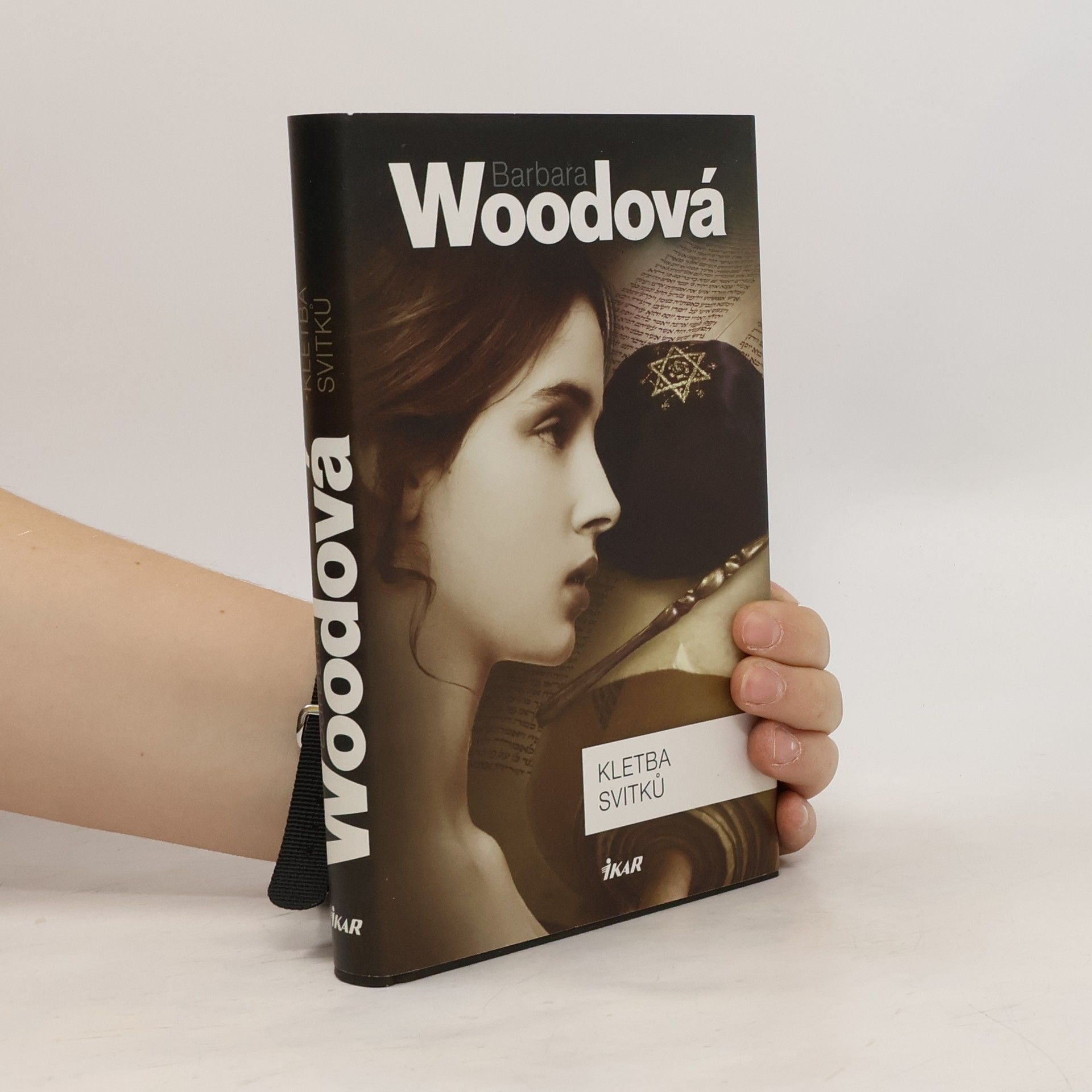 Barbara Wood Kletba svitků