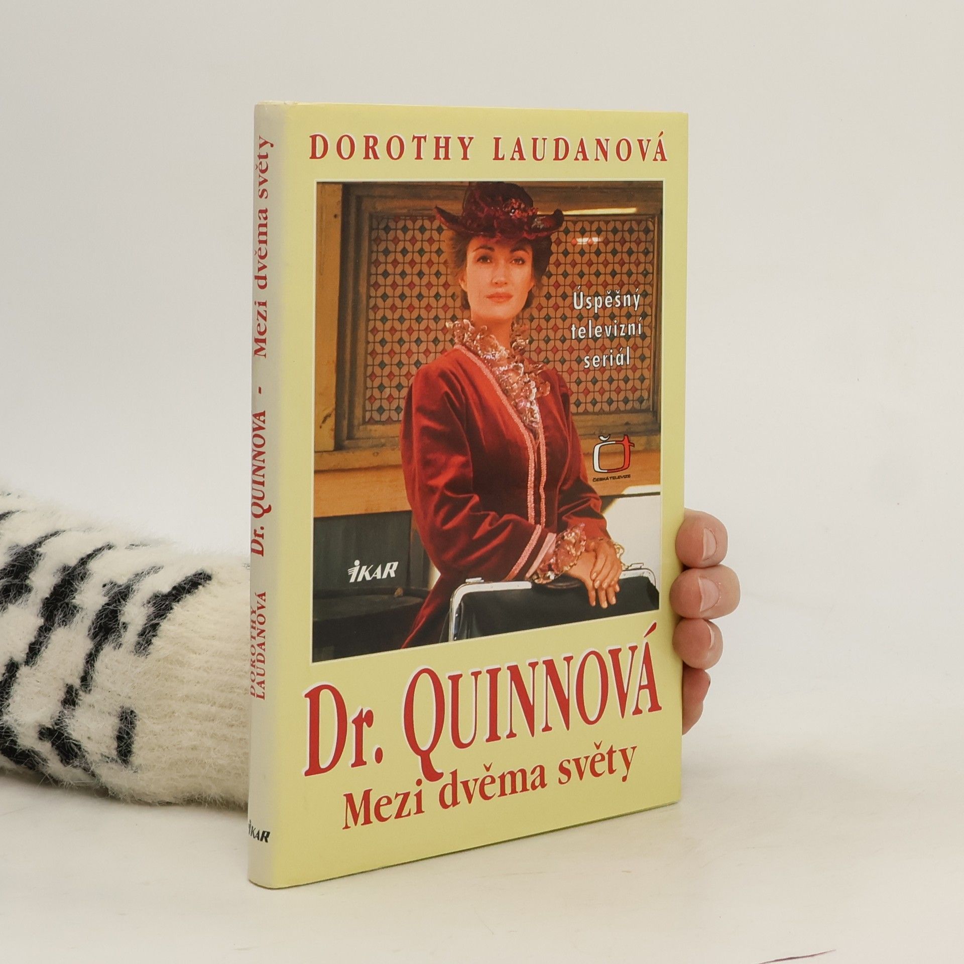 Mezi dvěma světy. Dr. Quinnová 1. díl