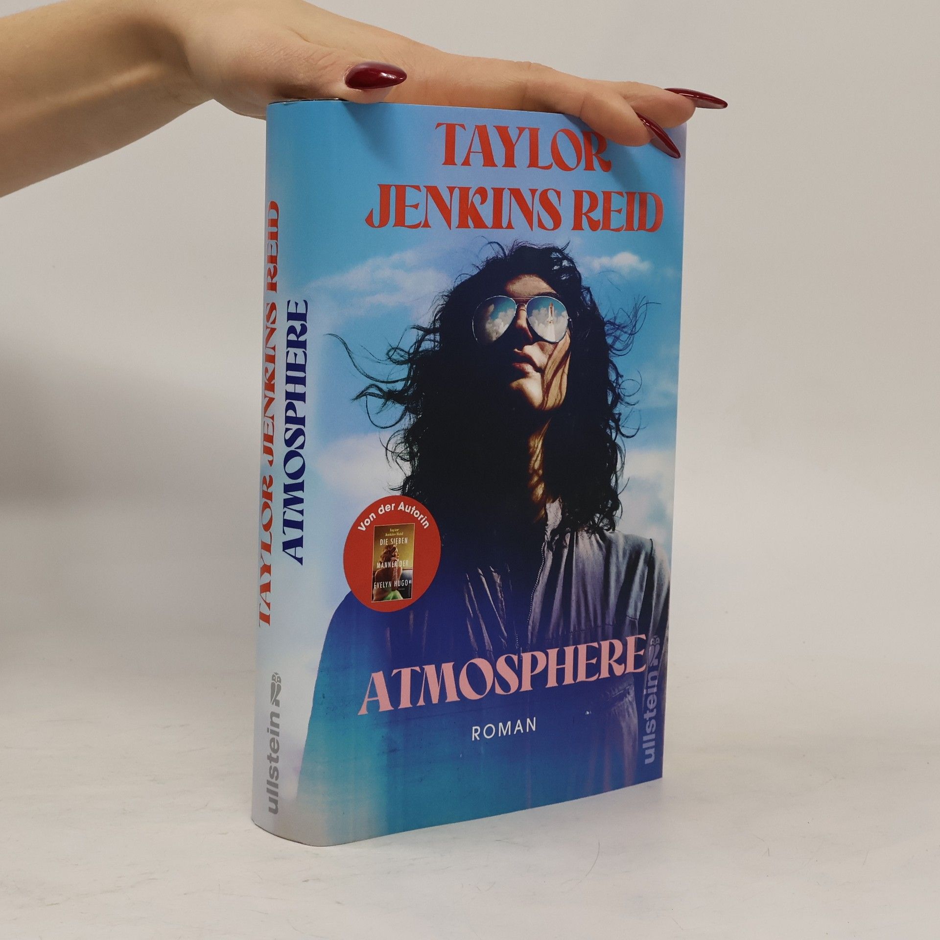 Taylor Jenkins Reid Atmosphere