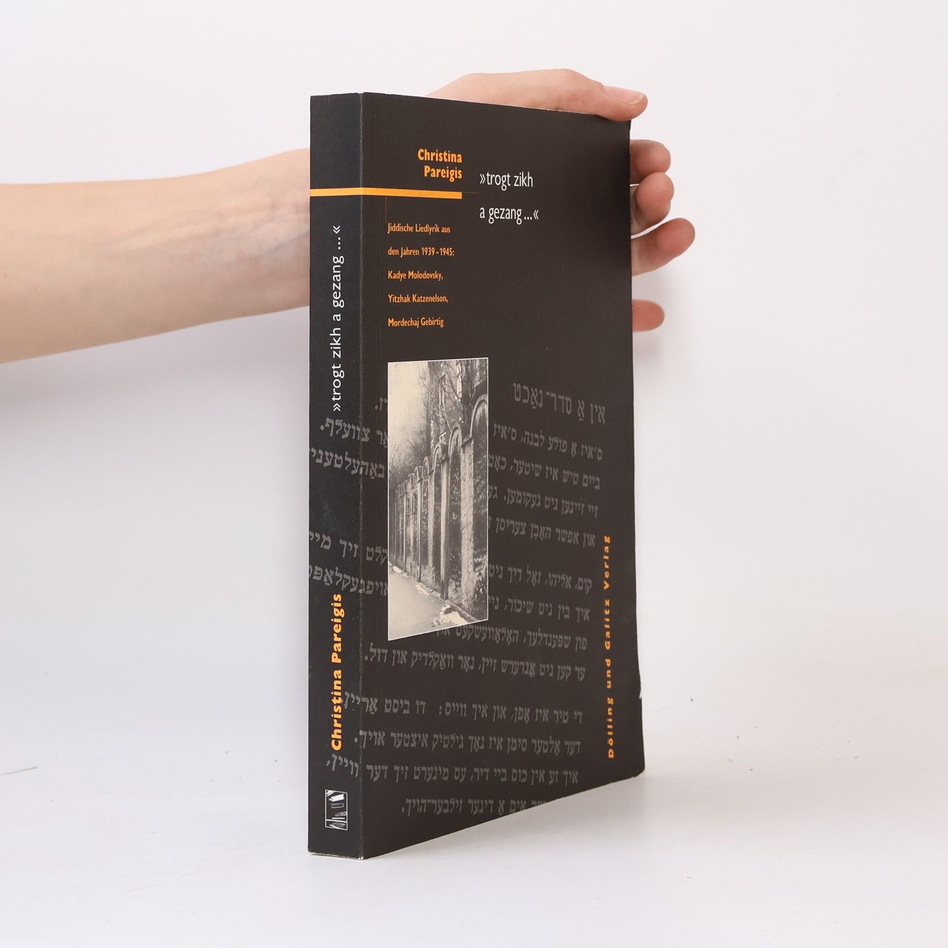 Christina Pareigis "trogt zikh a gezang ..."