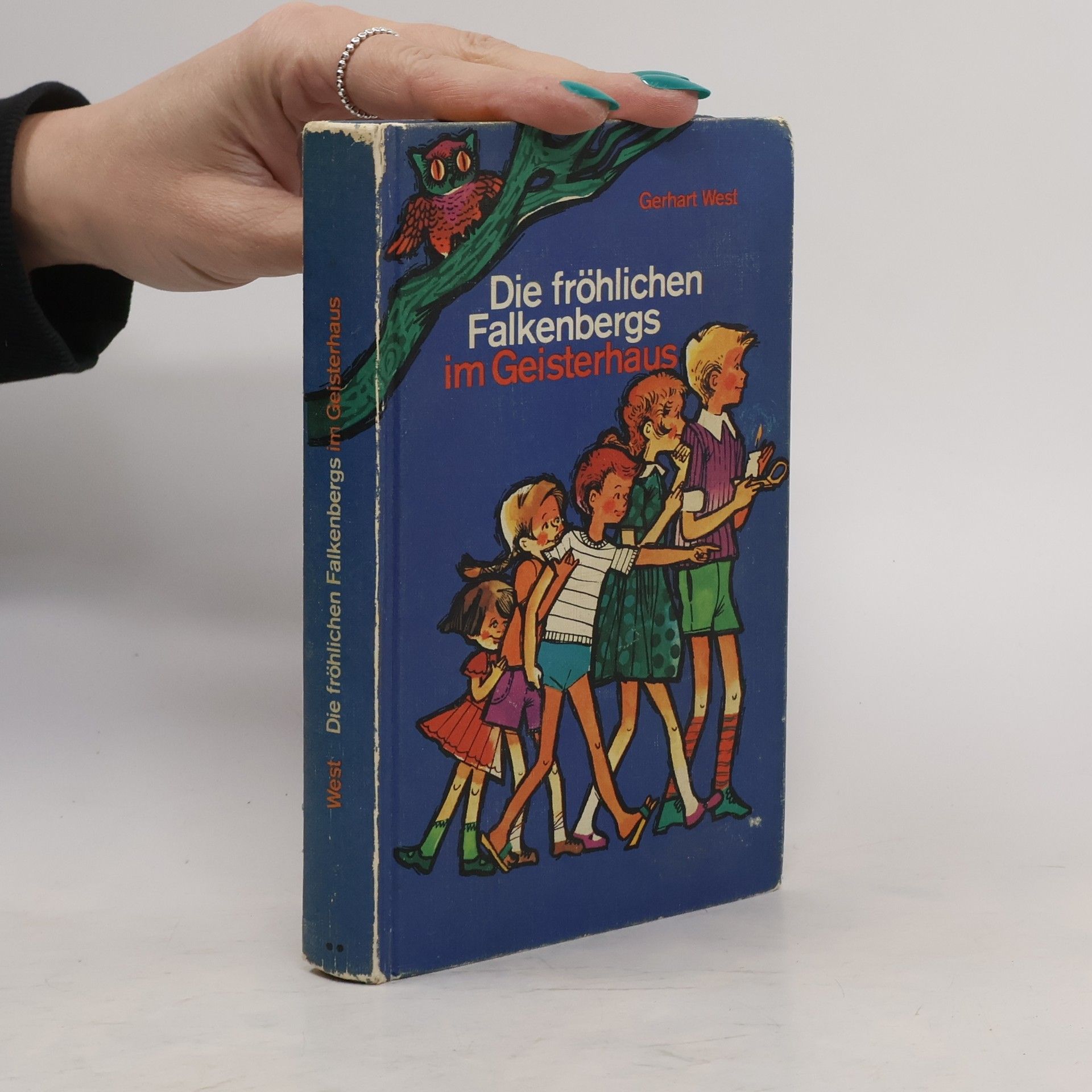 Die fröhlichen Falkenbergs im Geisterhaus