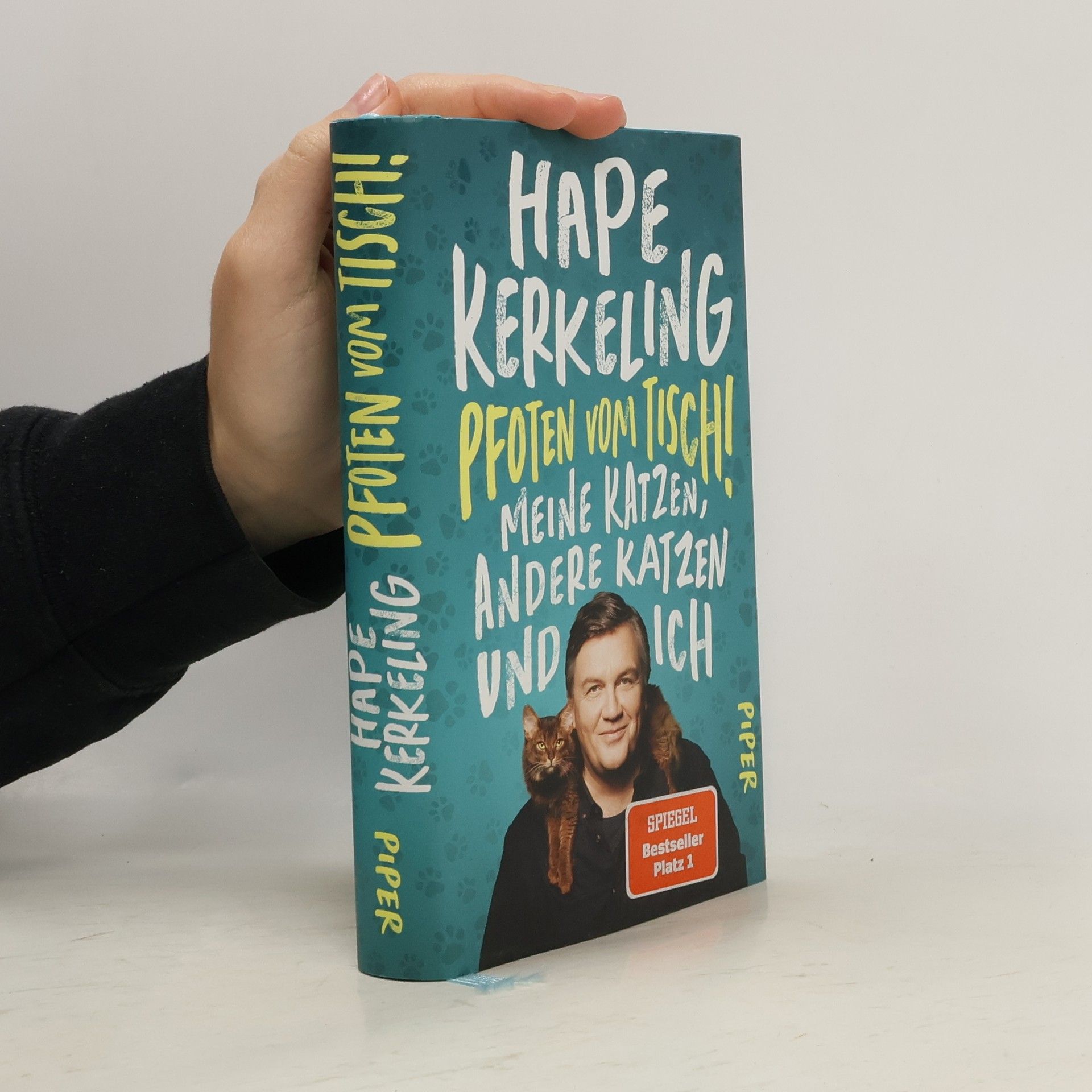 Pfoten vom Tisch! : Meine Katzen, andere Katzen und ich