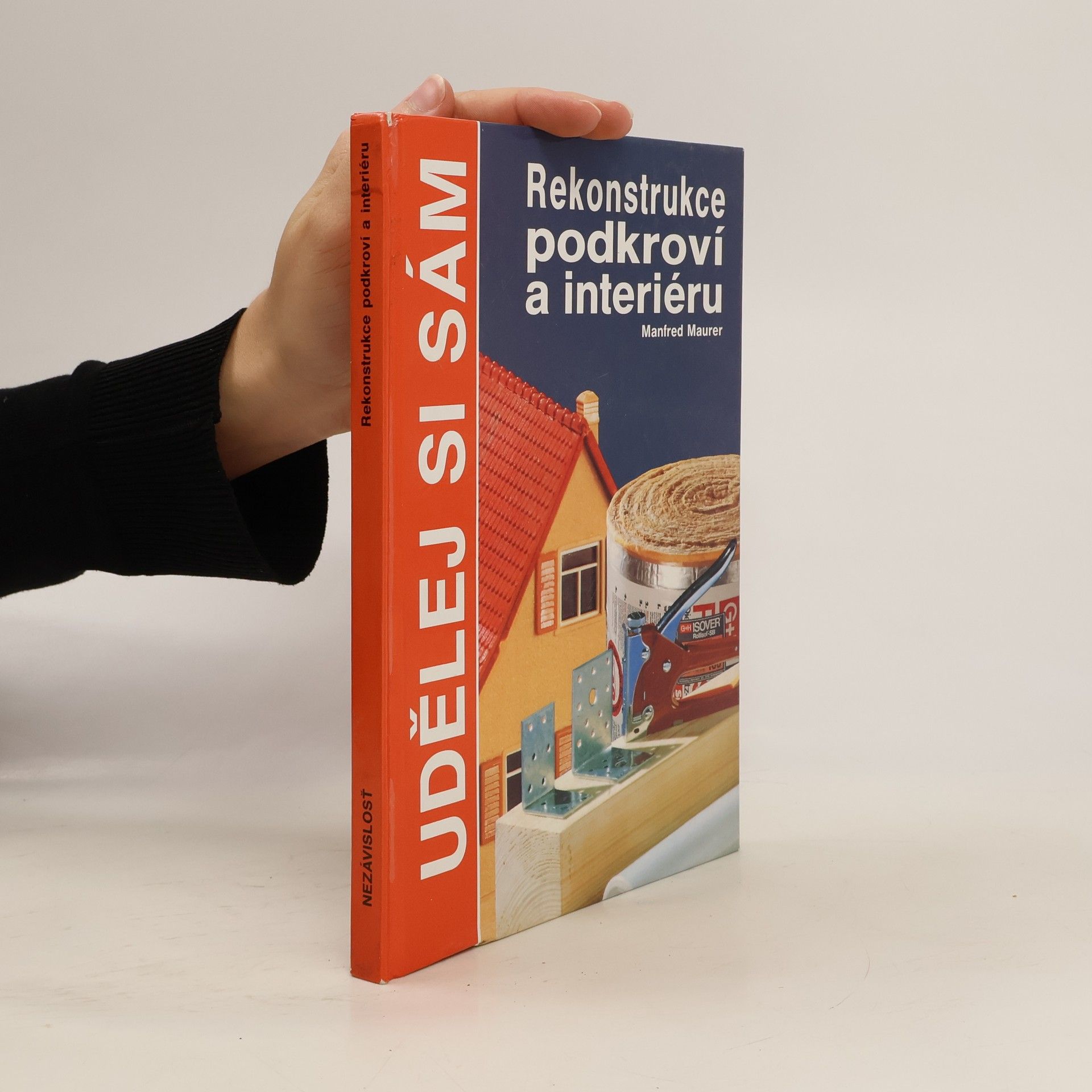 Manfred Maurer Rekonstrukce podkroví a interiéru