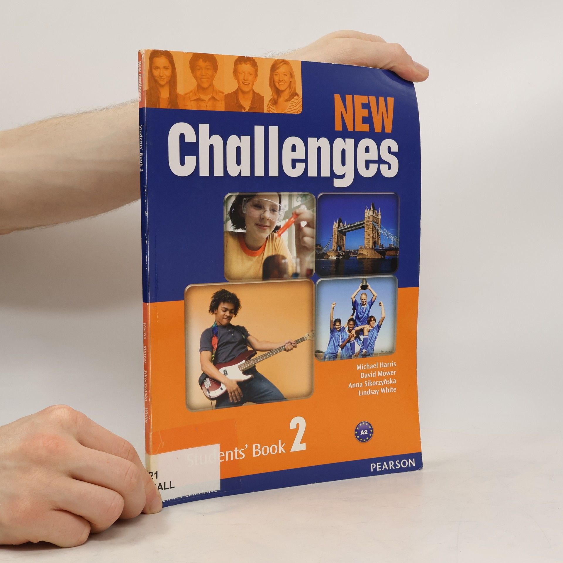 Michael Harris New Challenges 2 Students´ Book