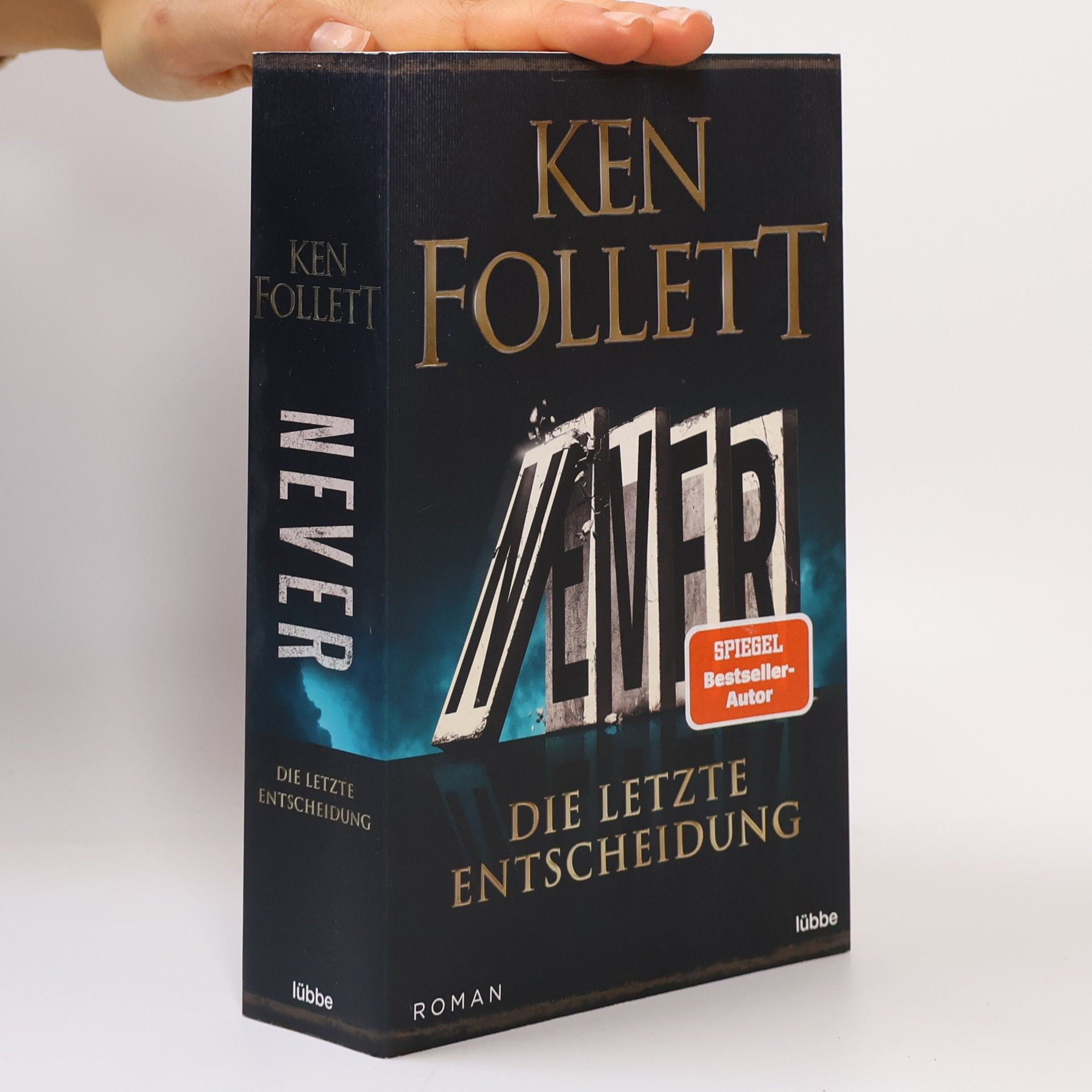 Ken Follett Never