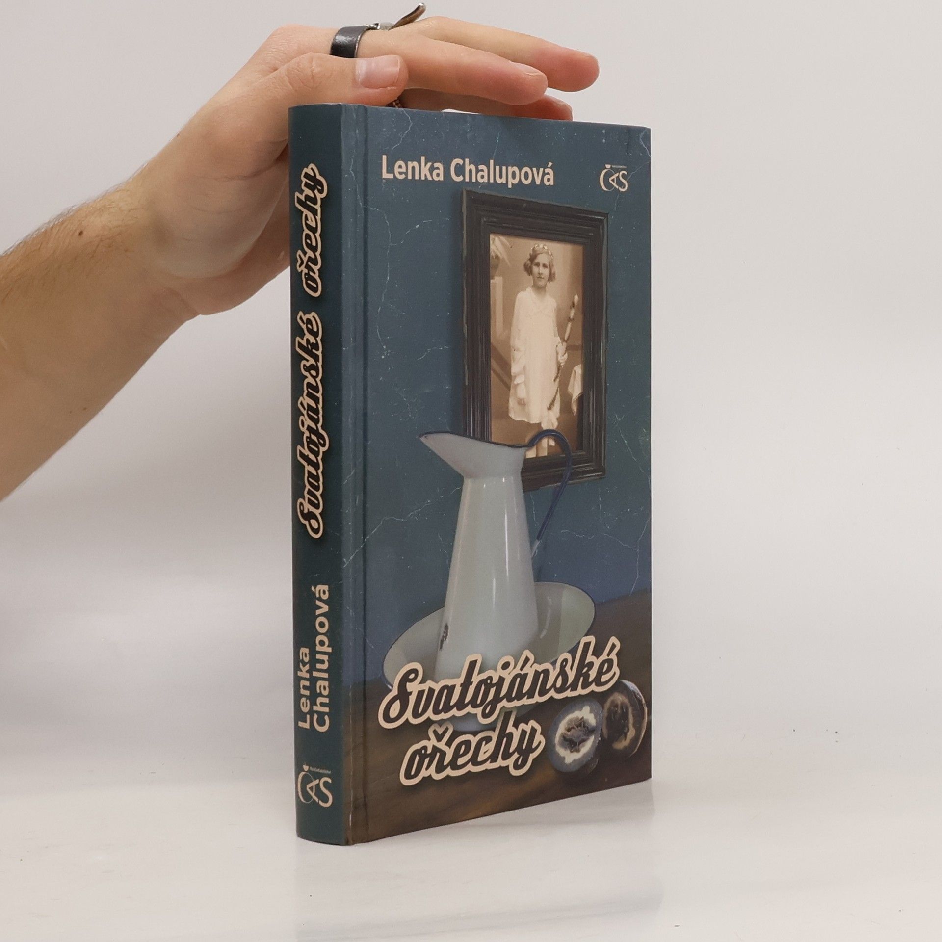 Lenka Chalupová Svatojánské ořechy