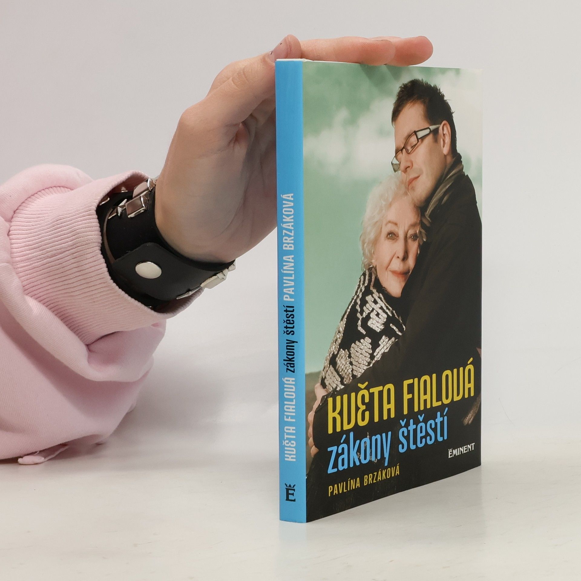 Pavlína Brzáková Zákony štěstí