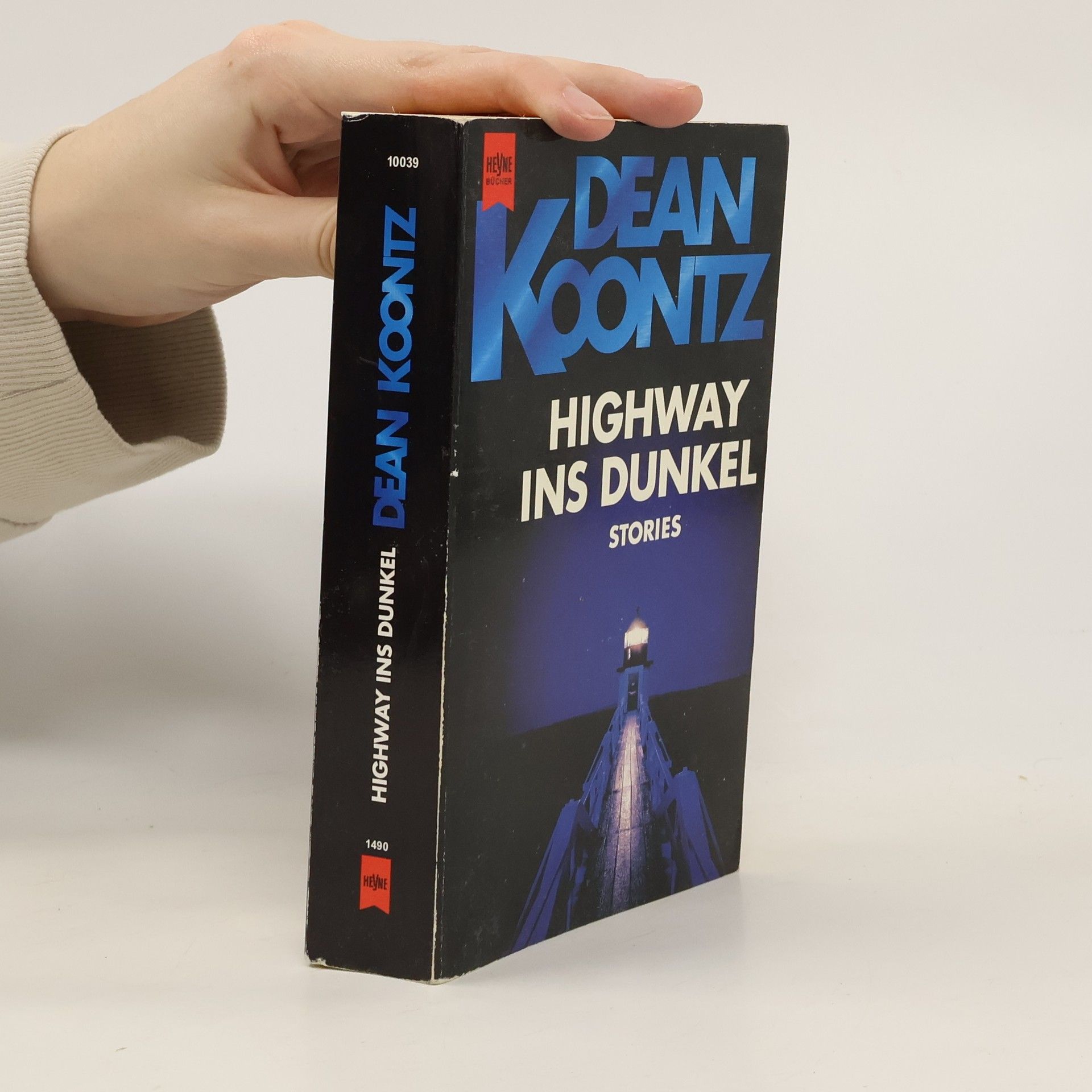 Dean R. Koontz Highway ins Dunkel