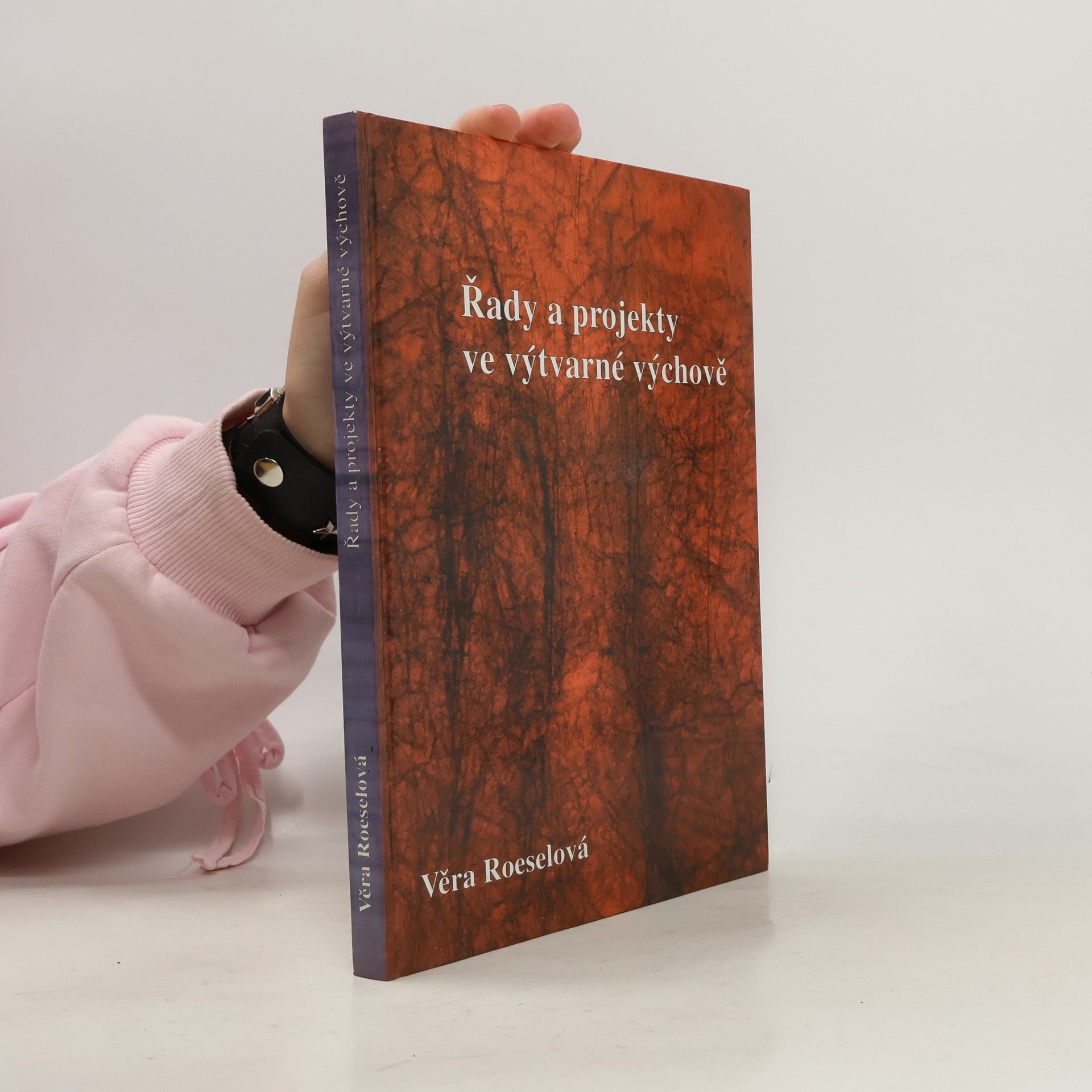 Řady a projekty ve výtvarné výchově