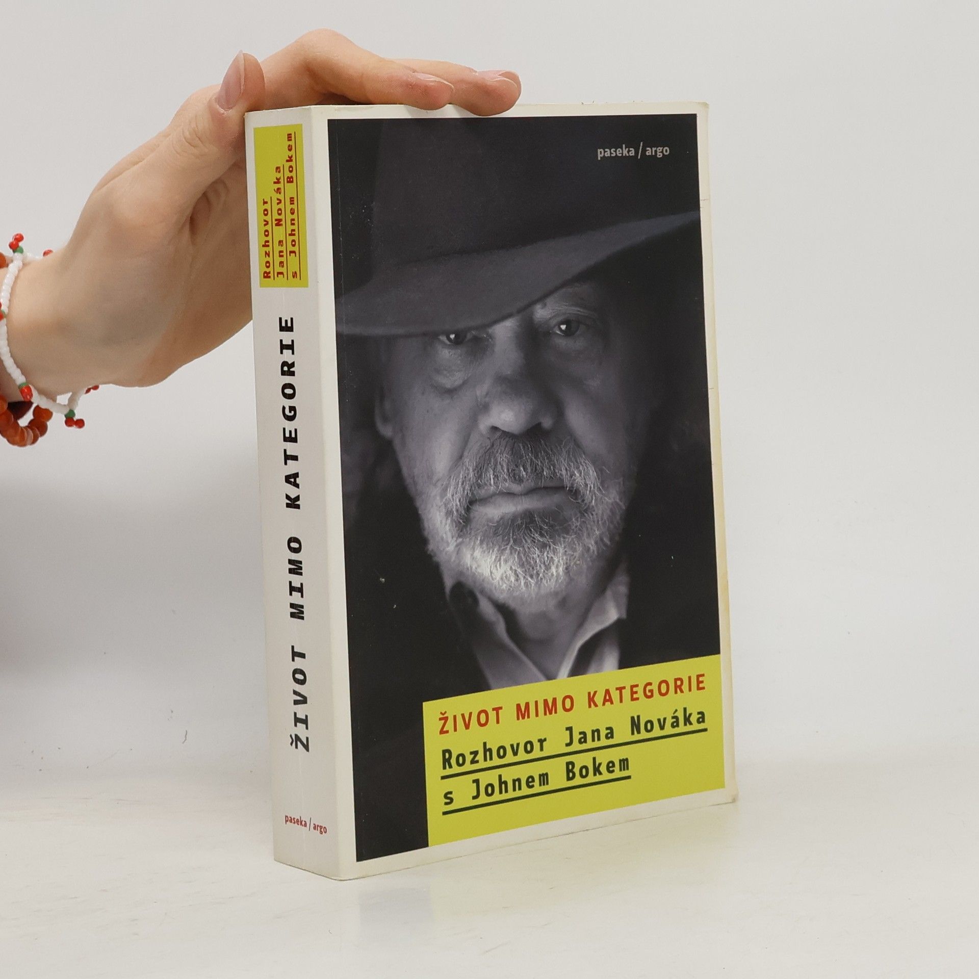 Jan Novák Život mimo kategorie