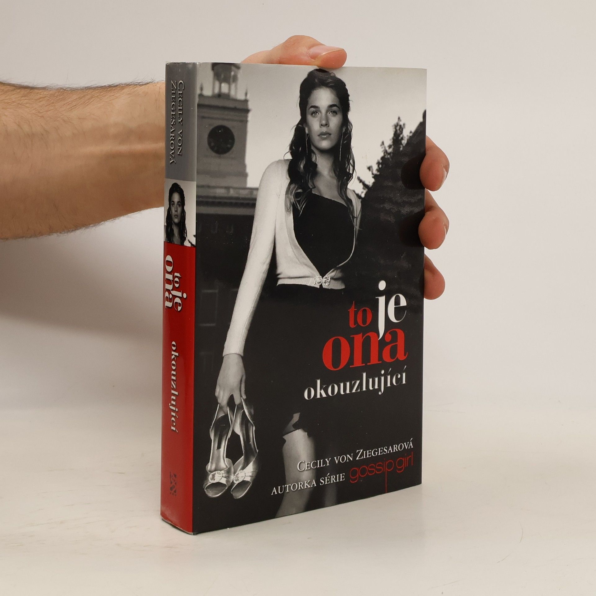 Cecily von Ziegesar Okouzlující