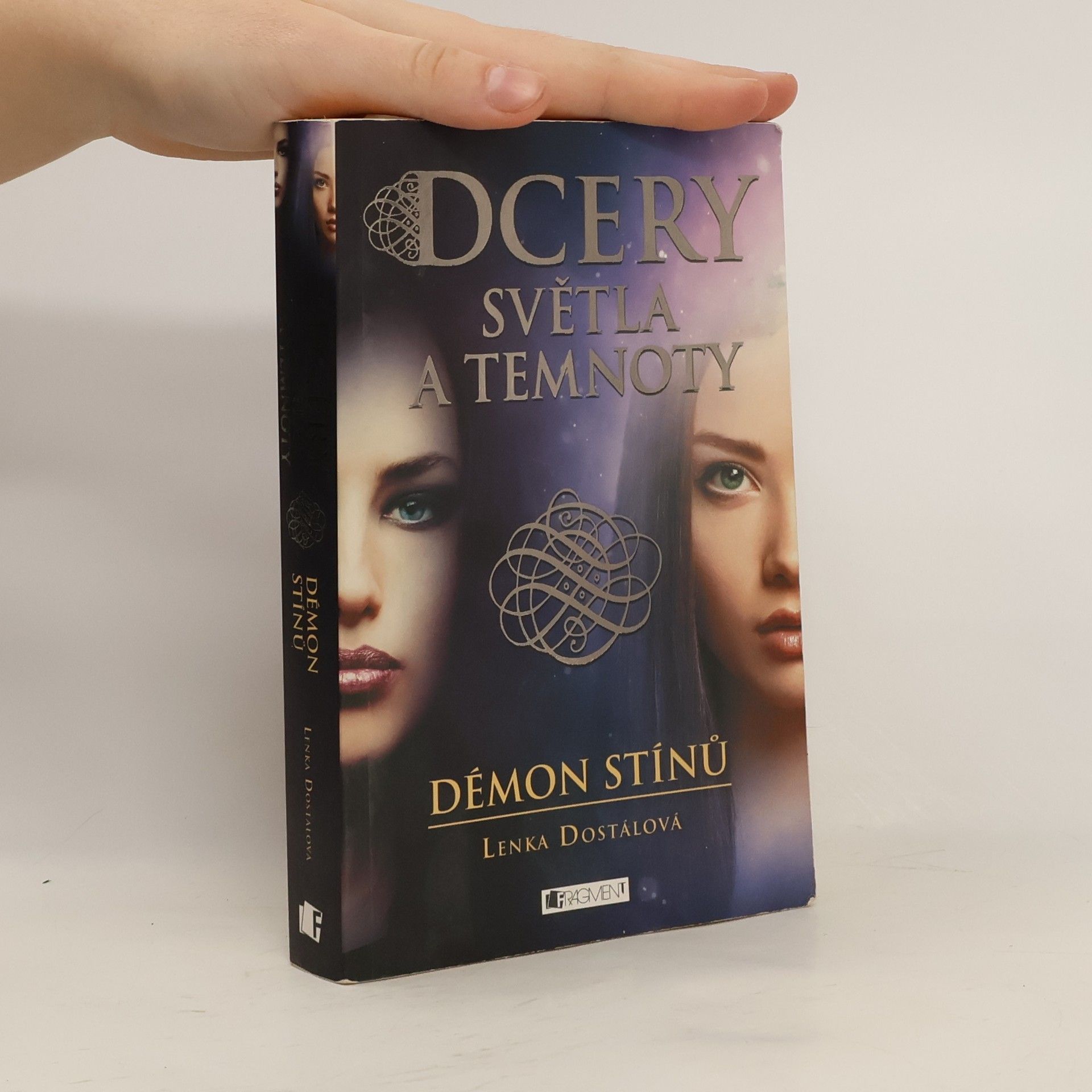 Lenka Dostálová Démon stínů