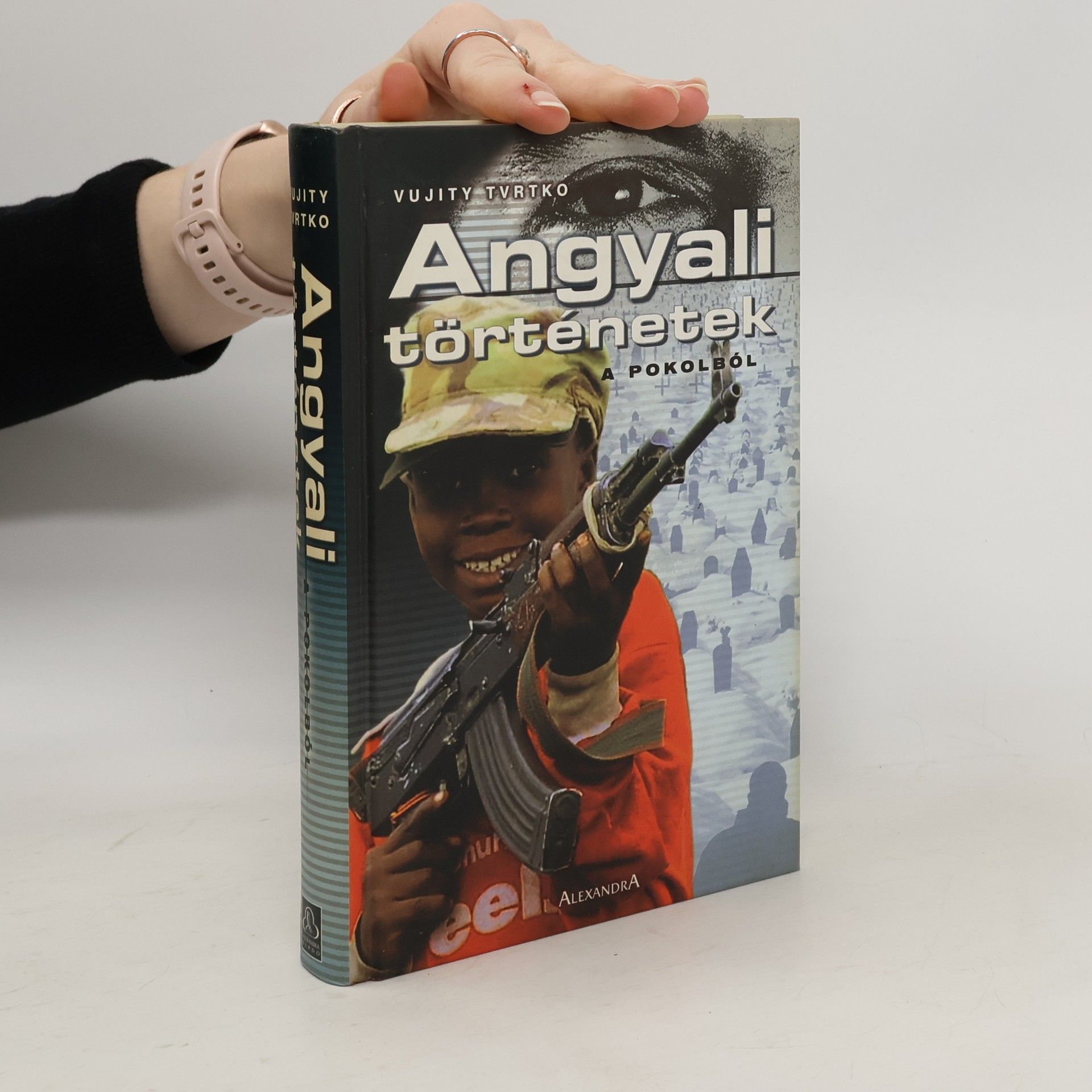 Tvrtko Vujity Angyali történetek a pokolból