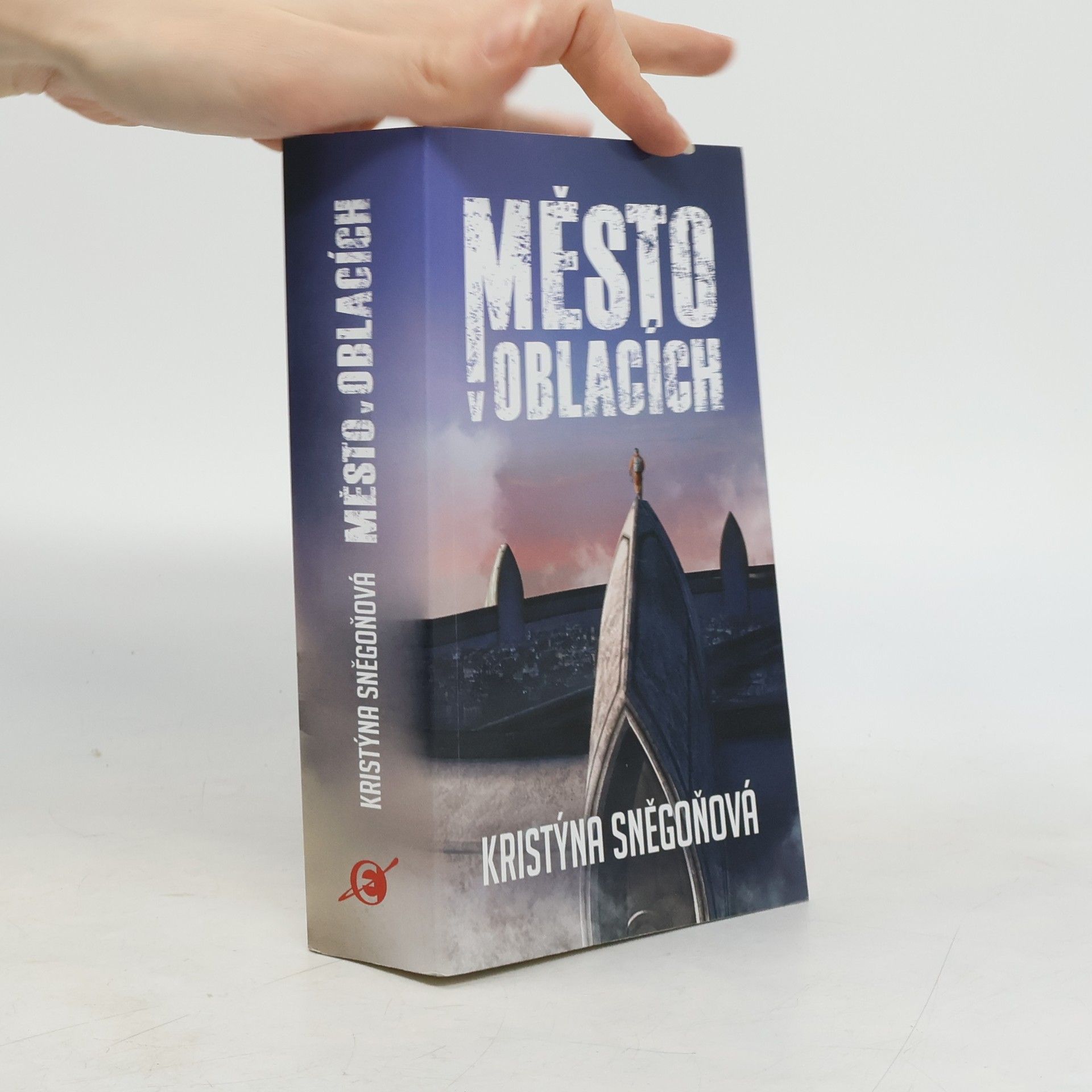 Kristýna Sněgoňová Město v oblacích