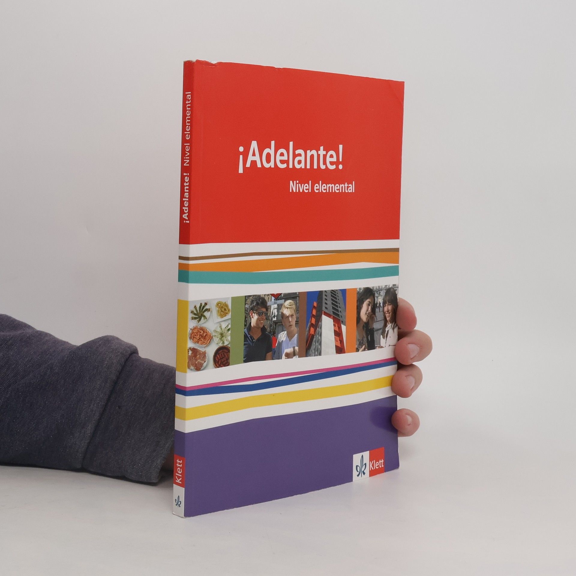 AA.VV. Nivel elemental, Schülerbuch