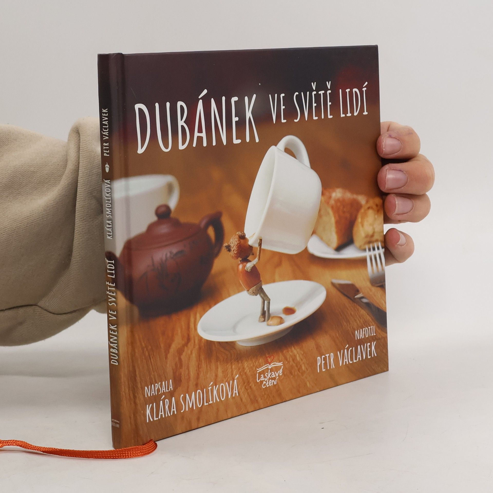 Dubánek ve světě lidí