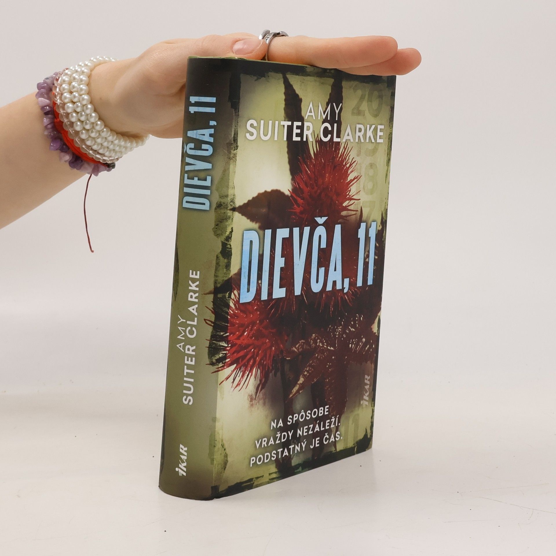 Amy Suiter Clarke Dievča, 11