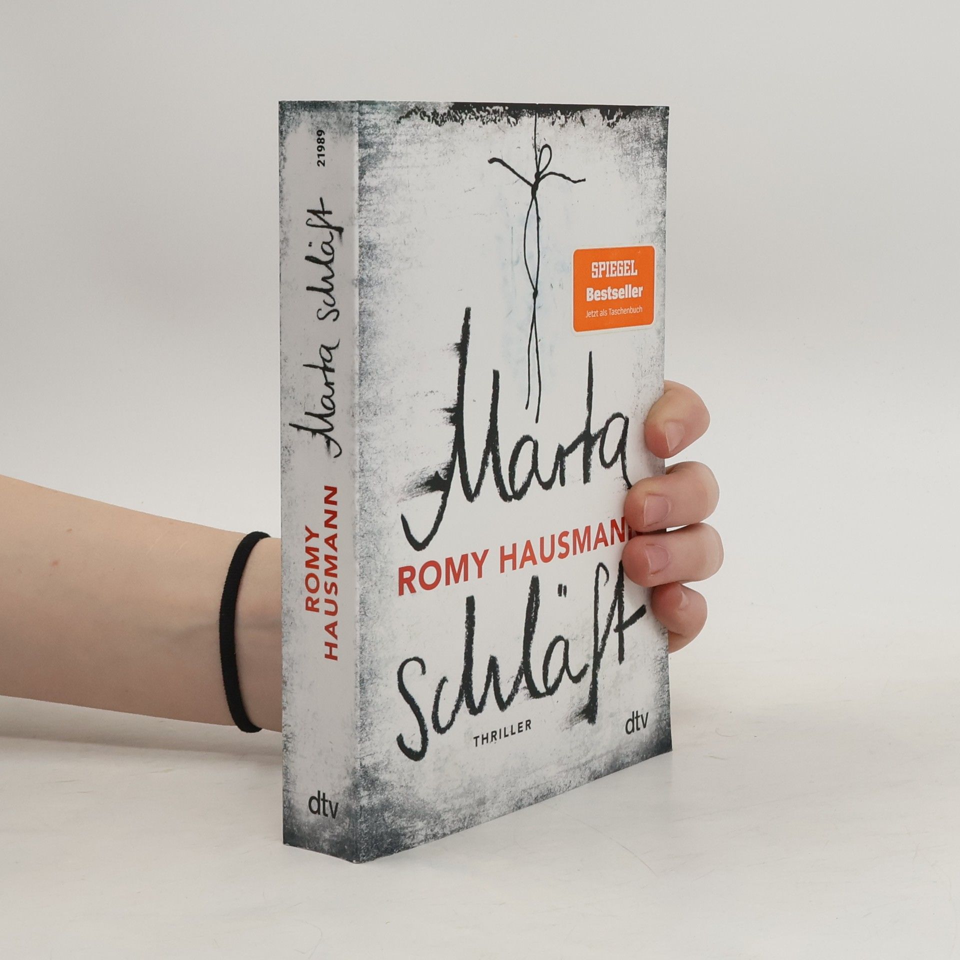 Romy Hausmann Marta schläft