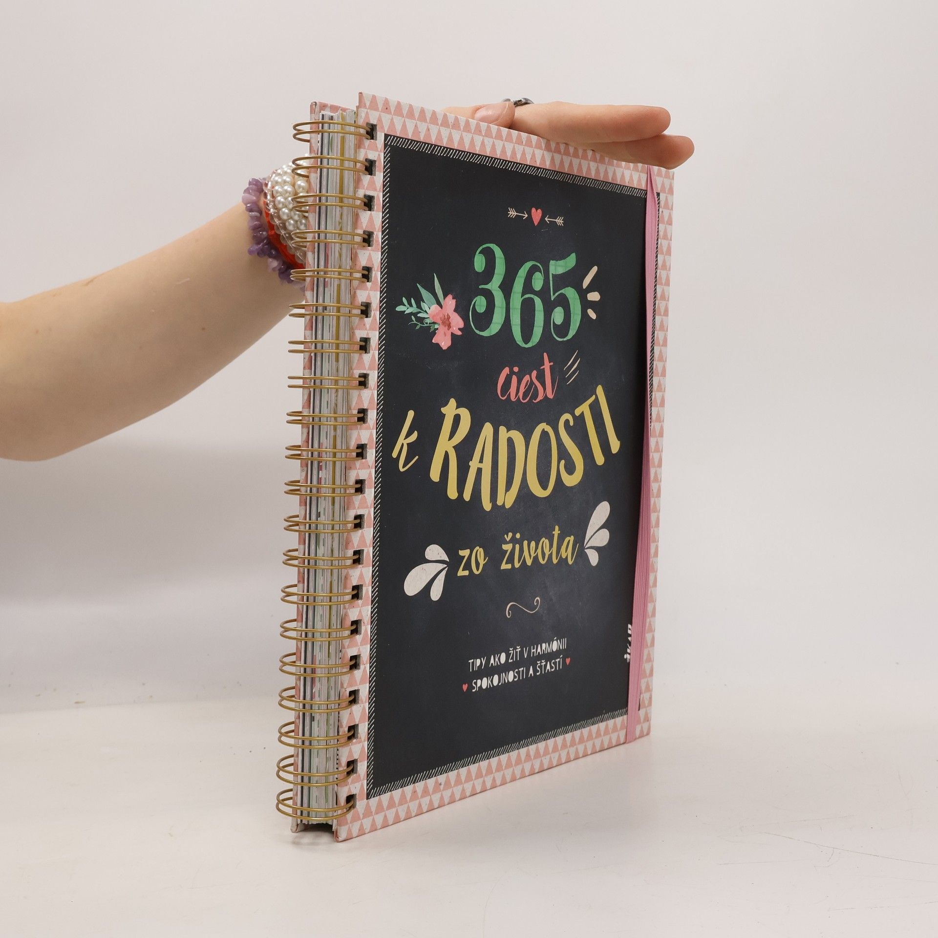 Collectif d'auteurs 365 ciest k radosti zo života