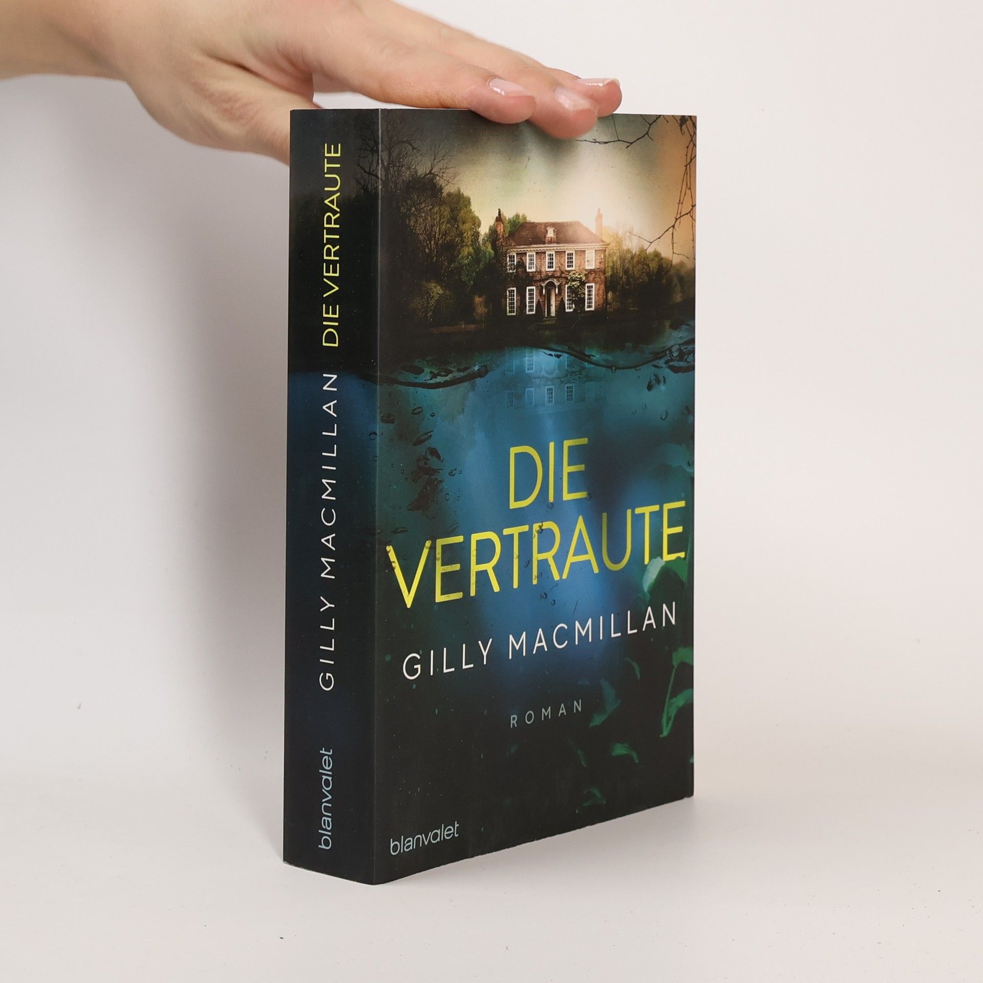 Die Vertraute