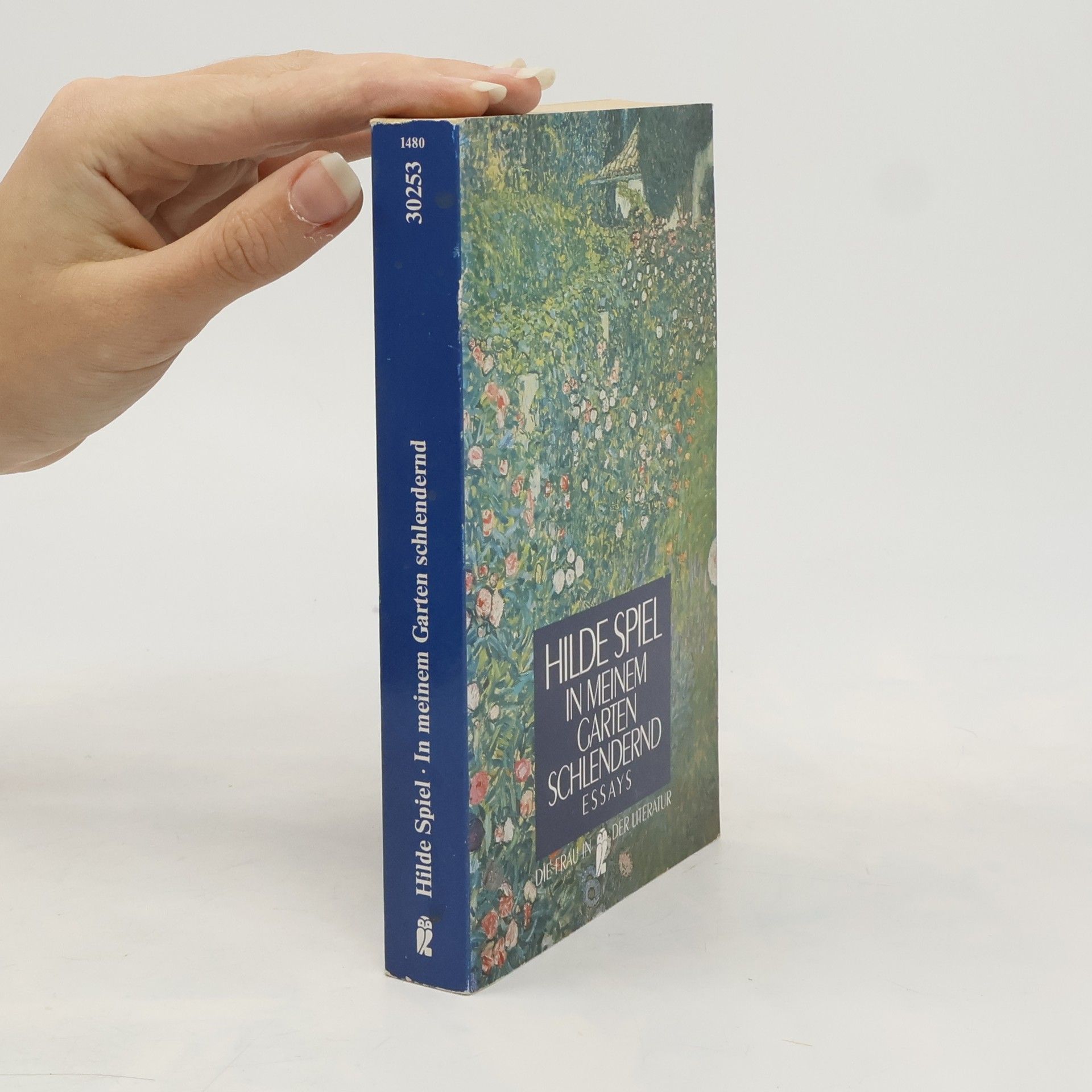 In meinem Garten schlendernd : Essays