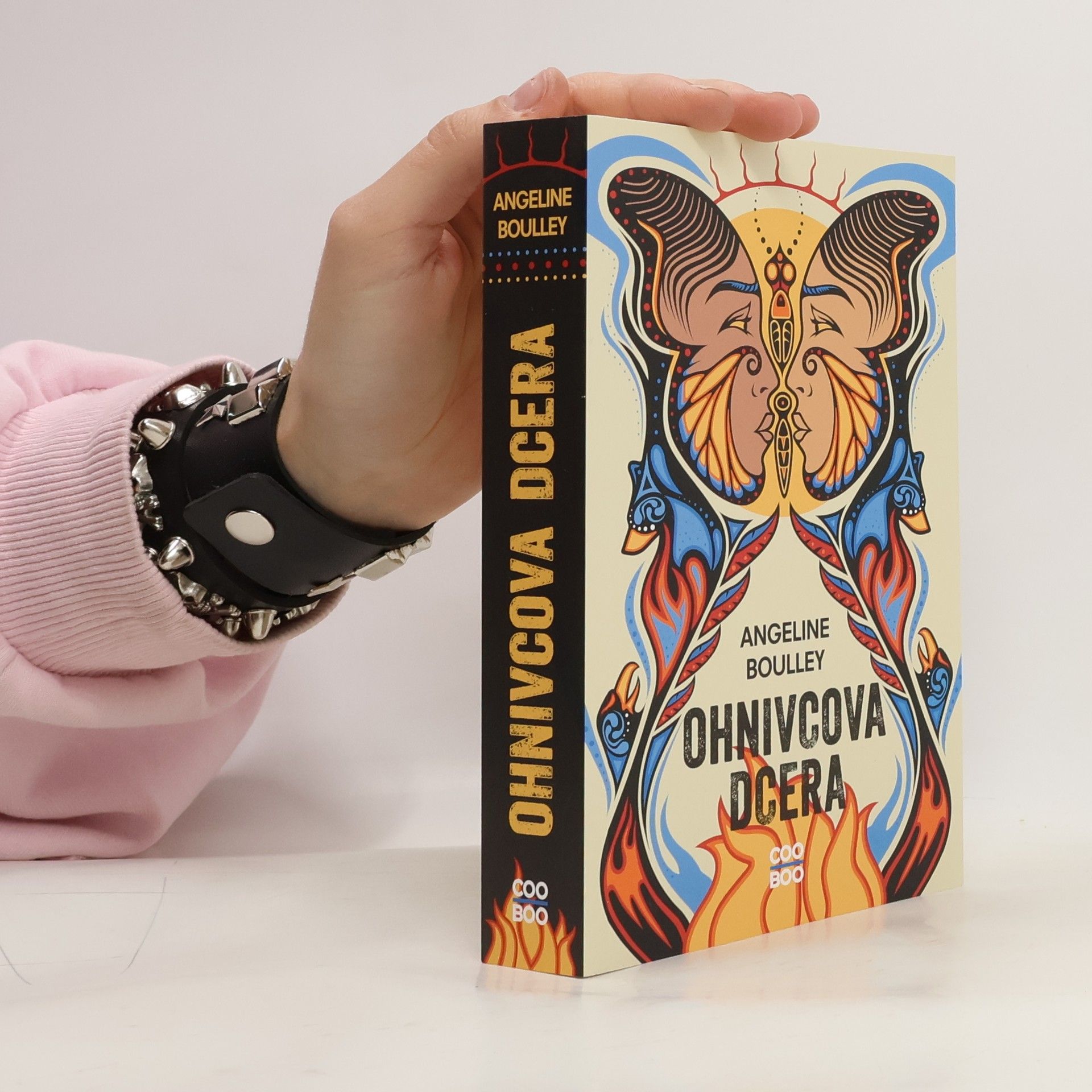 Angeline Boulley Ohnivcova dcera