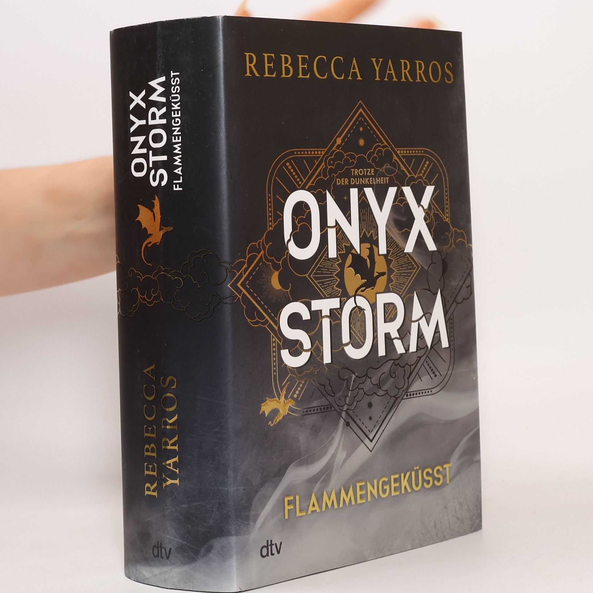 Rebecca Yarros Onyx Storm. Flammengeküsst