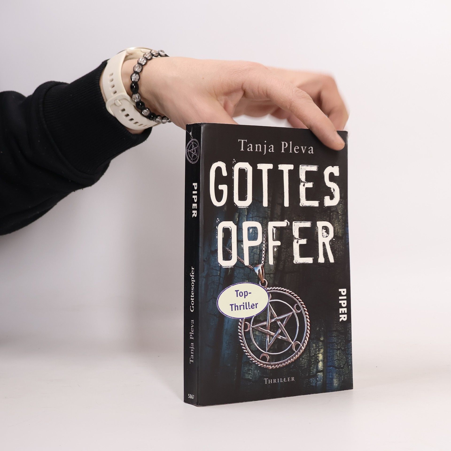 Tanja Pleva Gottesopfer
