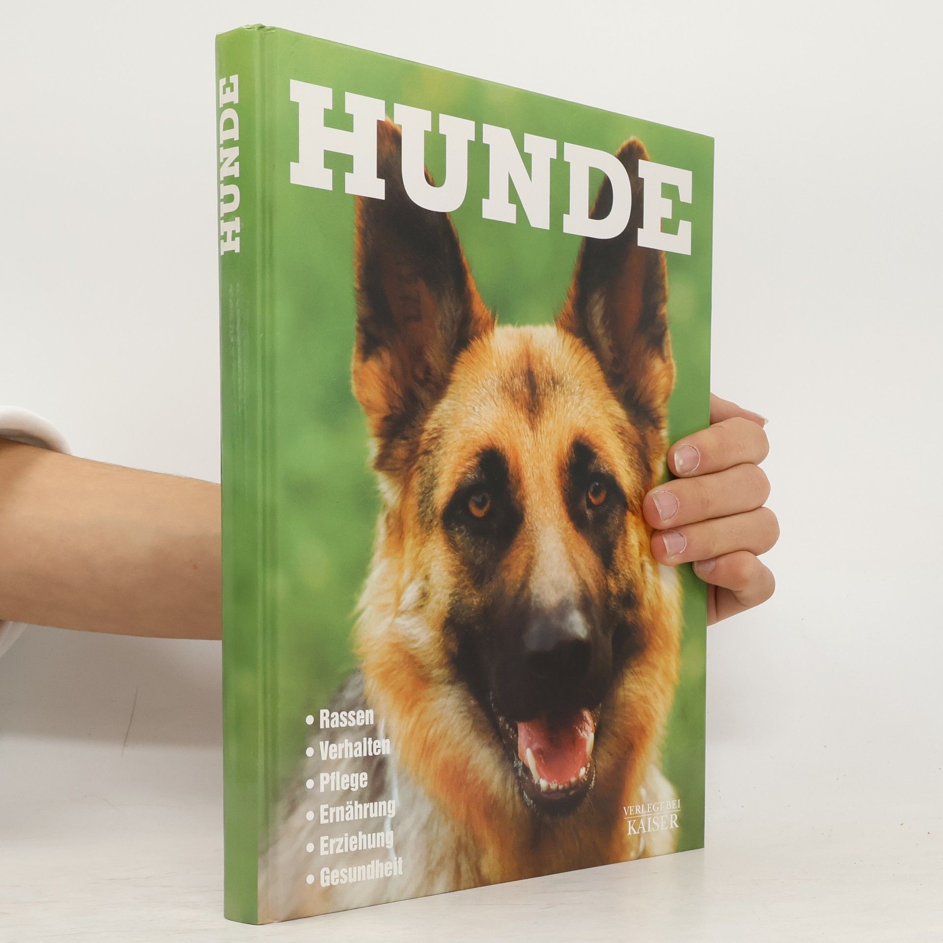 Hunde. Rassen, Verhalten, Pflege, Ernährung, Erziehung, Gesundheit.