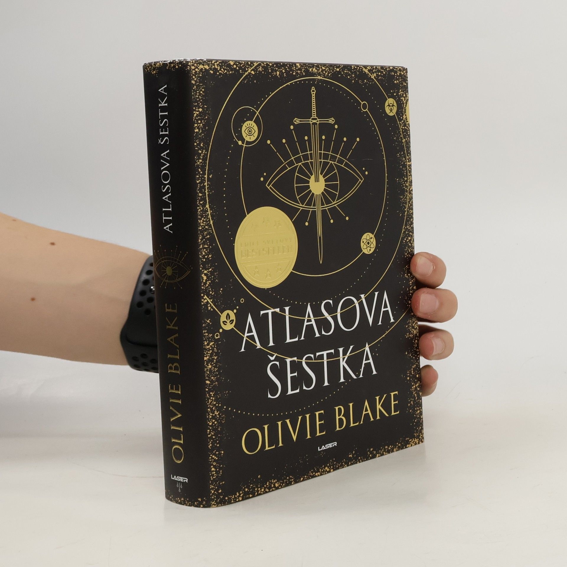 Olivie Blake Atlasova šestka