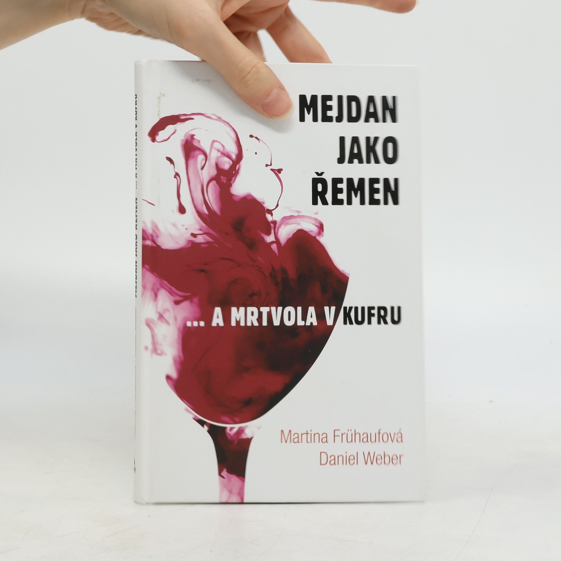 Mejdan jako řemen ... a mrtvola v kufru