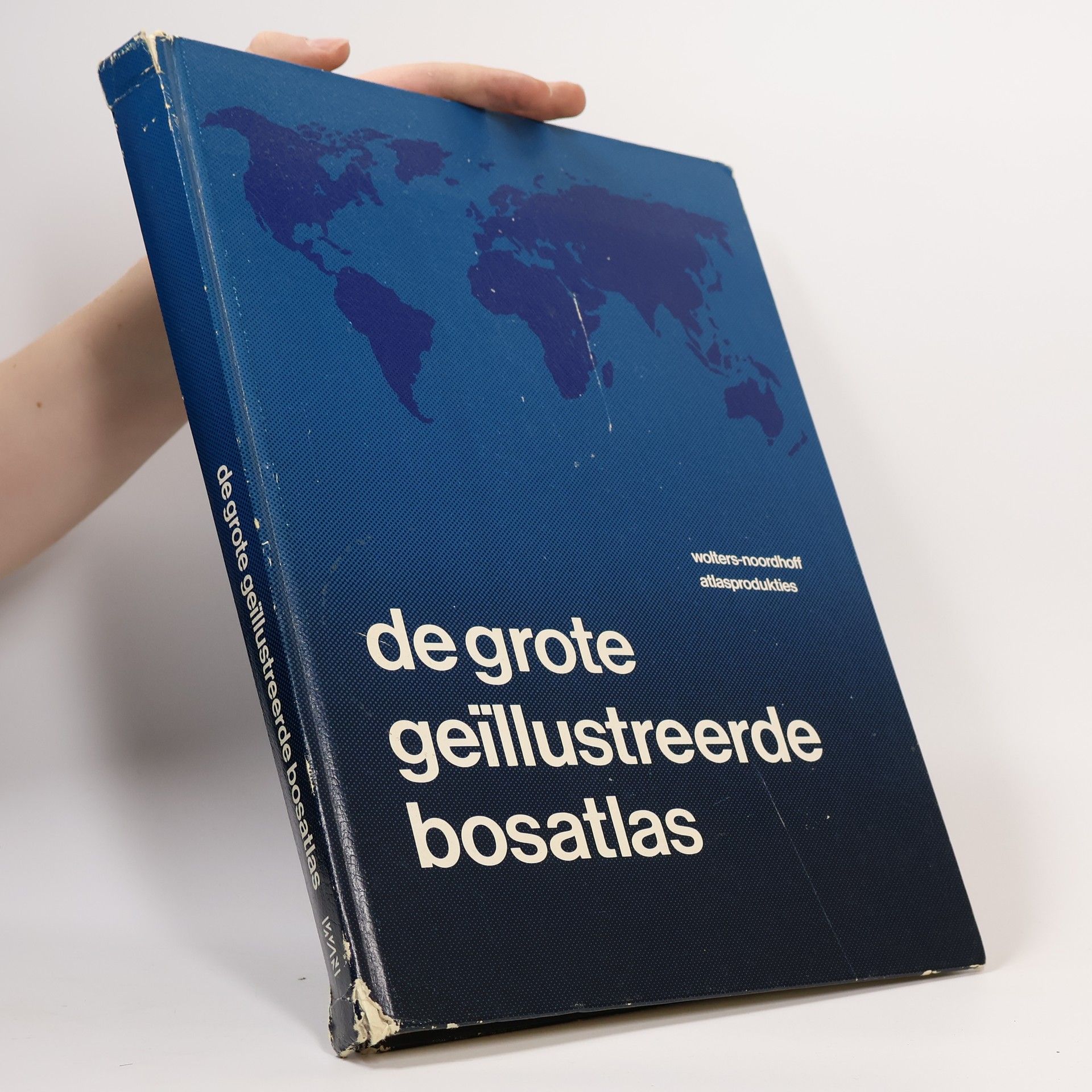 A. T. Donker De grote geïllustreerde gezinsbosatlas