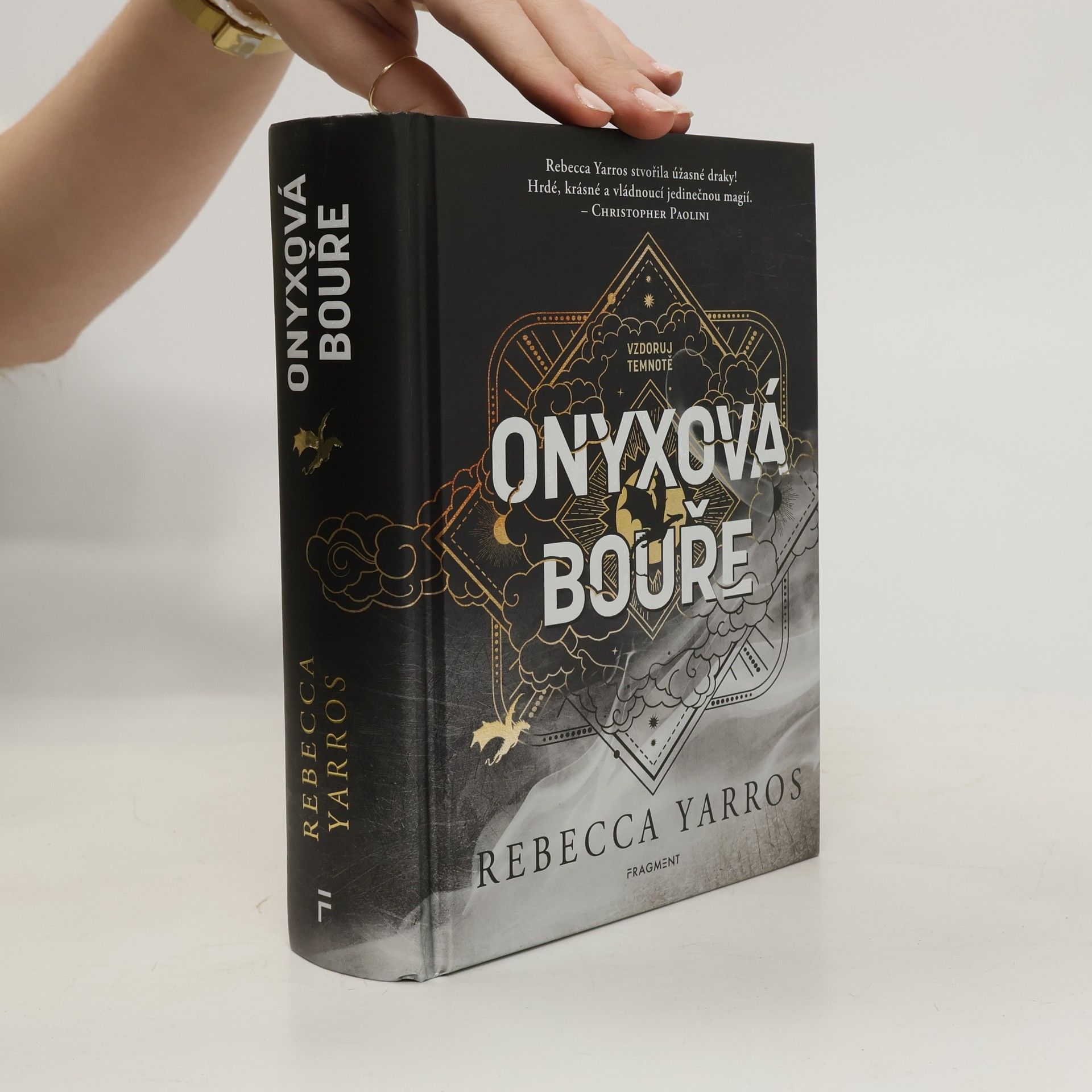 Rebecca Yarros Onyxová bouře