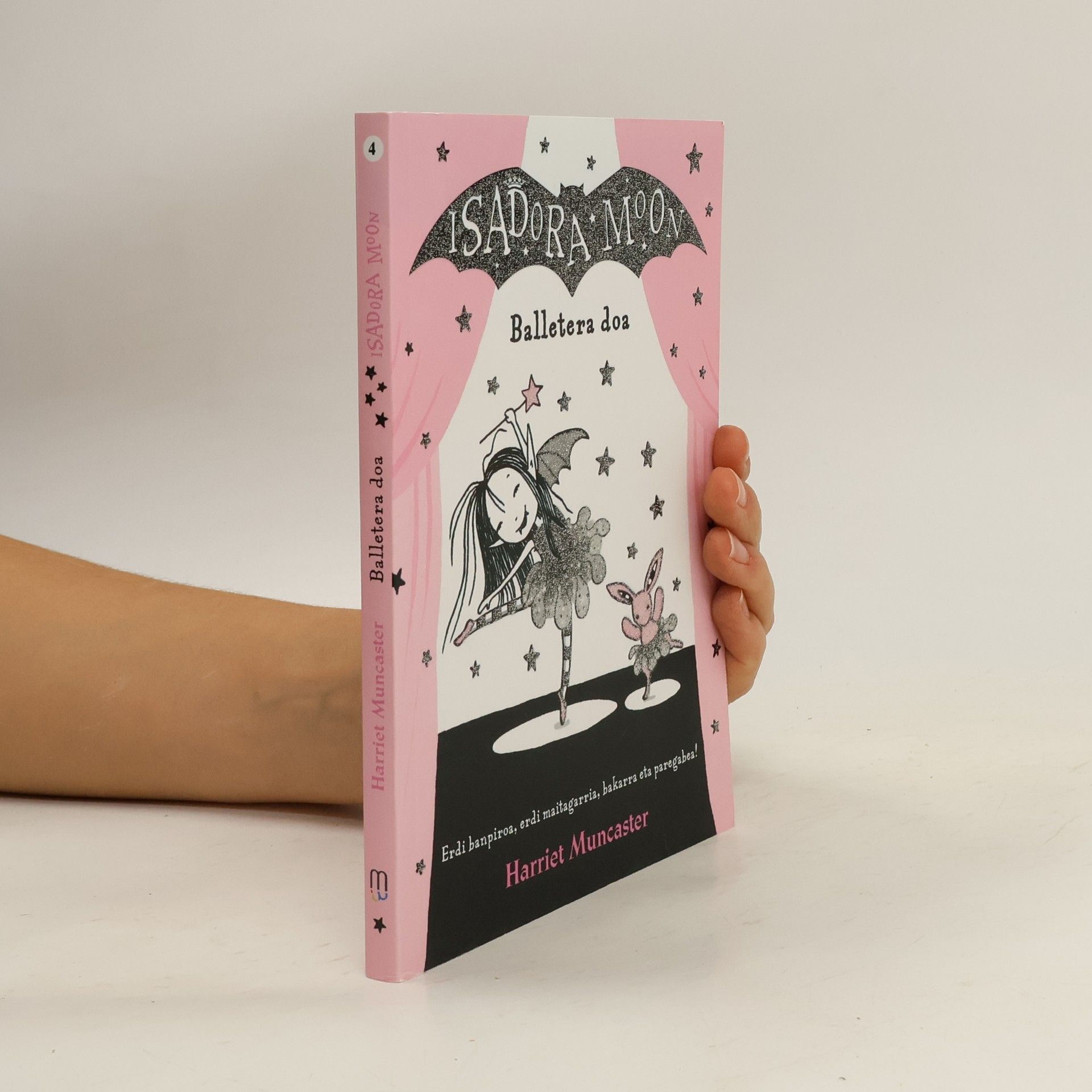 Harriet Muncaster Isadora Moon - Balletera doa