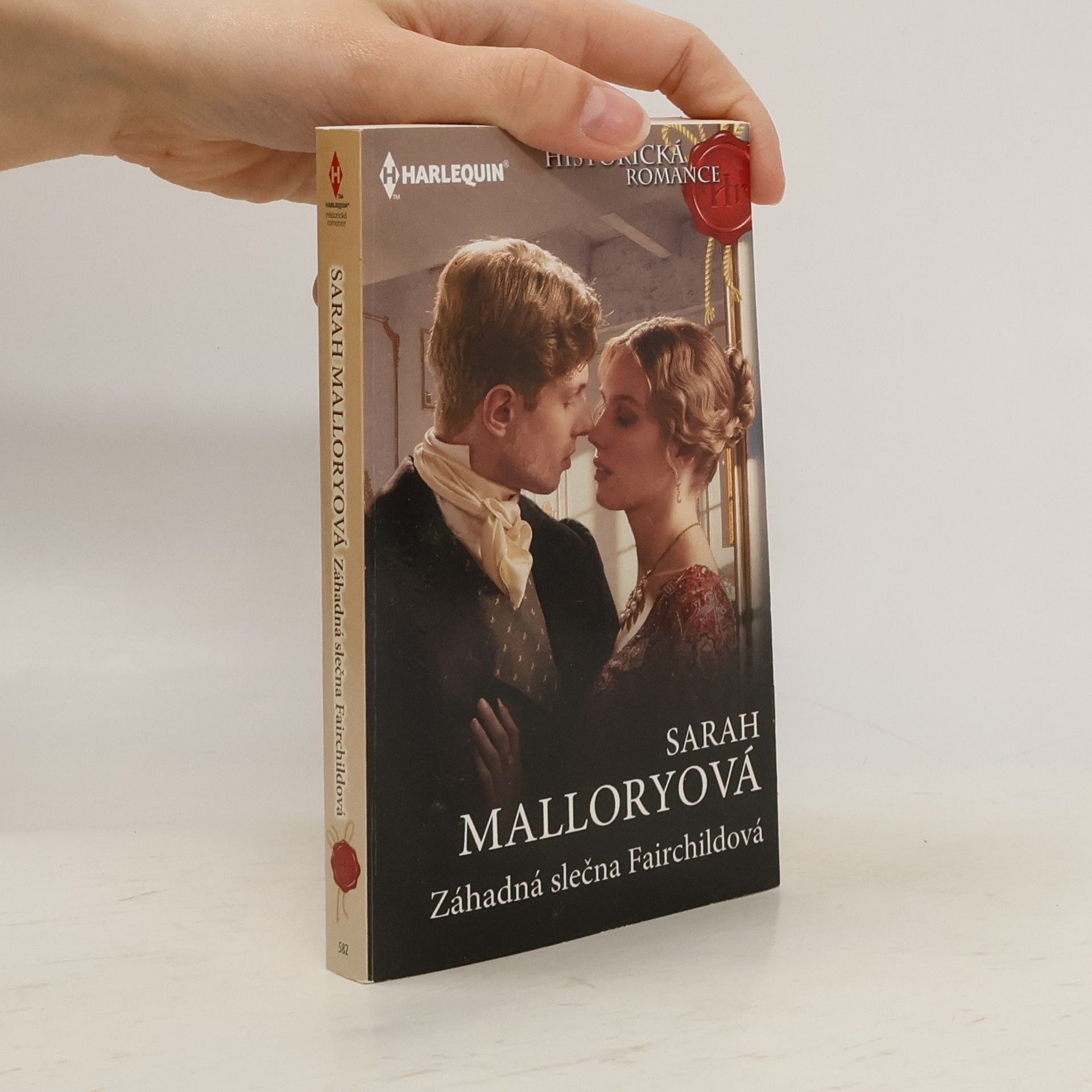 Sarah Mallory Záhadná slečna Fairchildová