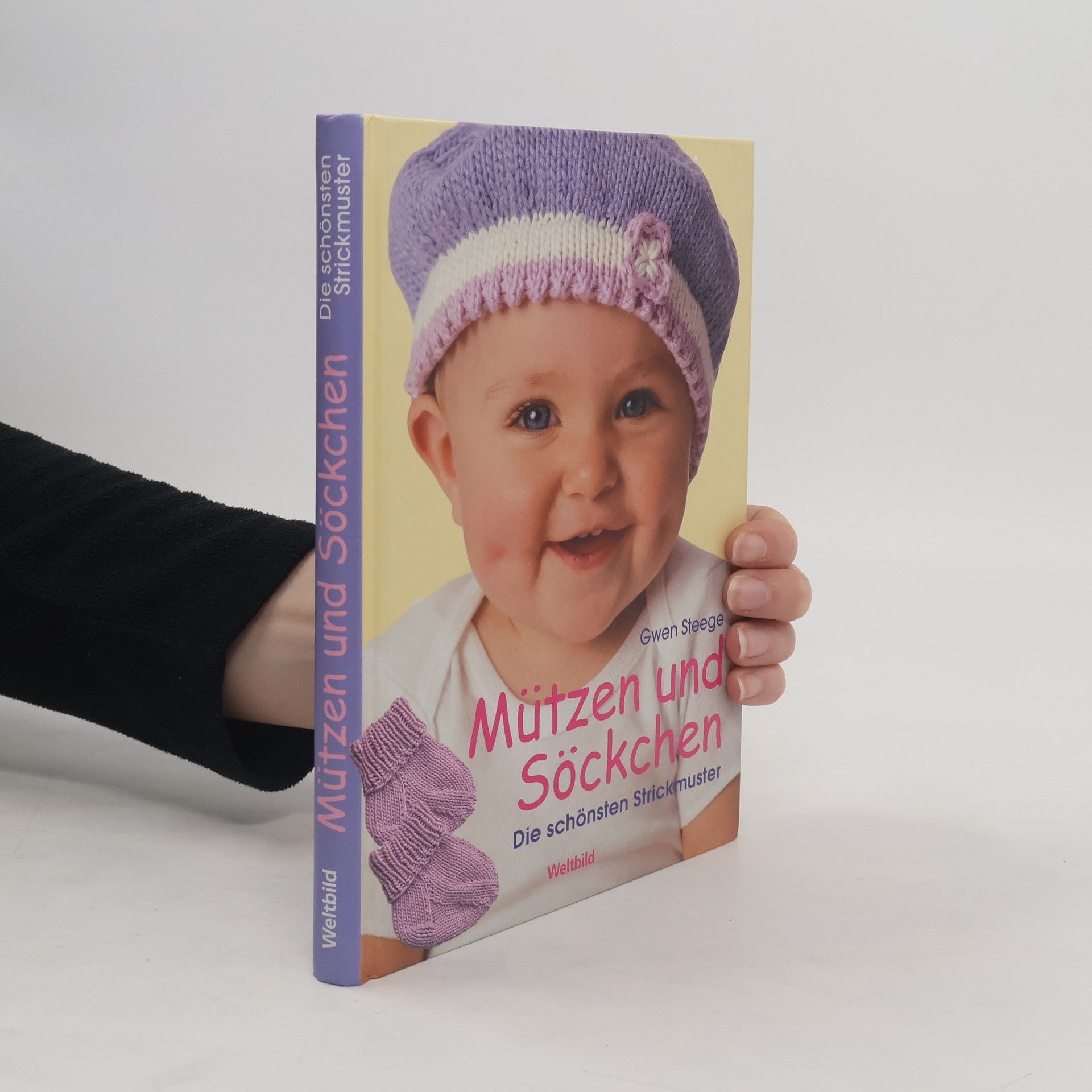 Mützen und Söckchen