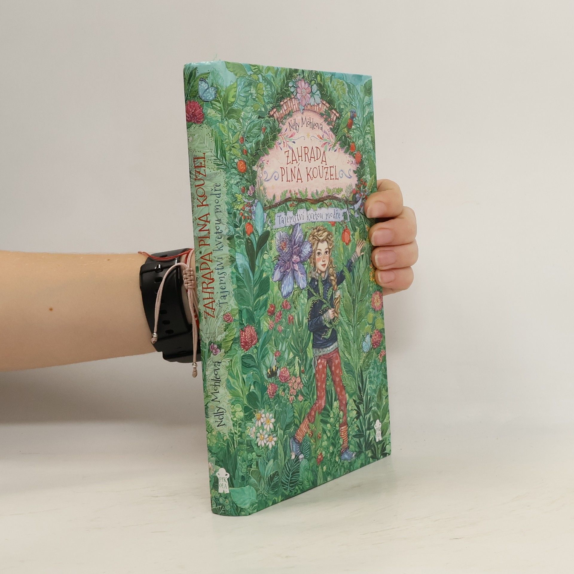 Nelly Möhle Tajemství kvetou modře