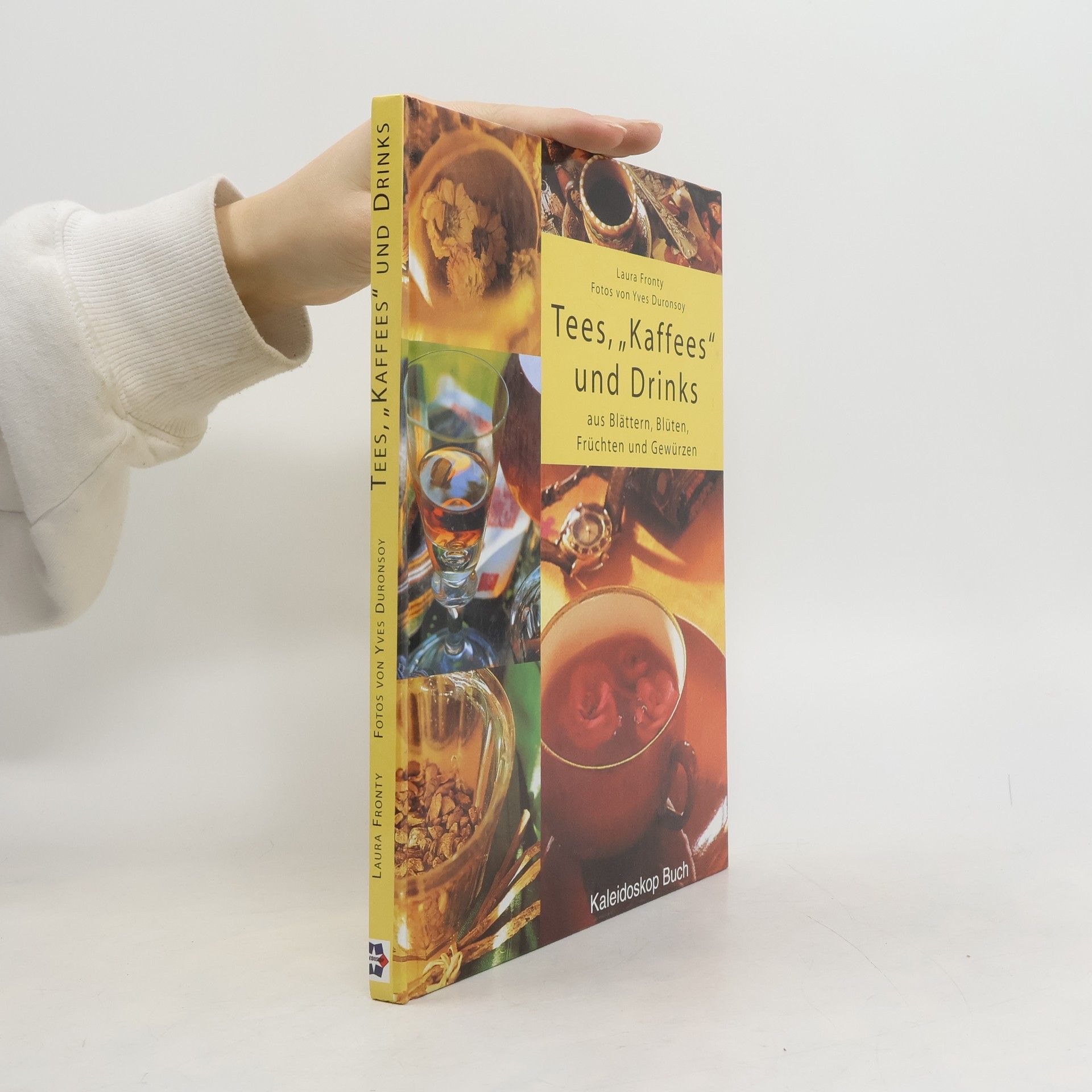 Laura Fronty Tees, "Kaffees" und Drinks aus Blättern, Blüten, Früchten und Gewürzen