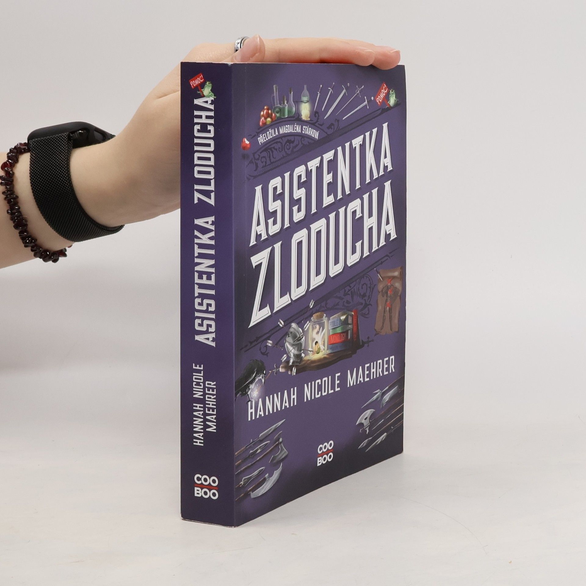 Hannah Nicole Maehrer Asistentka Zloducha