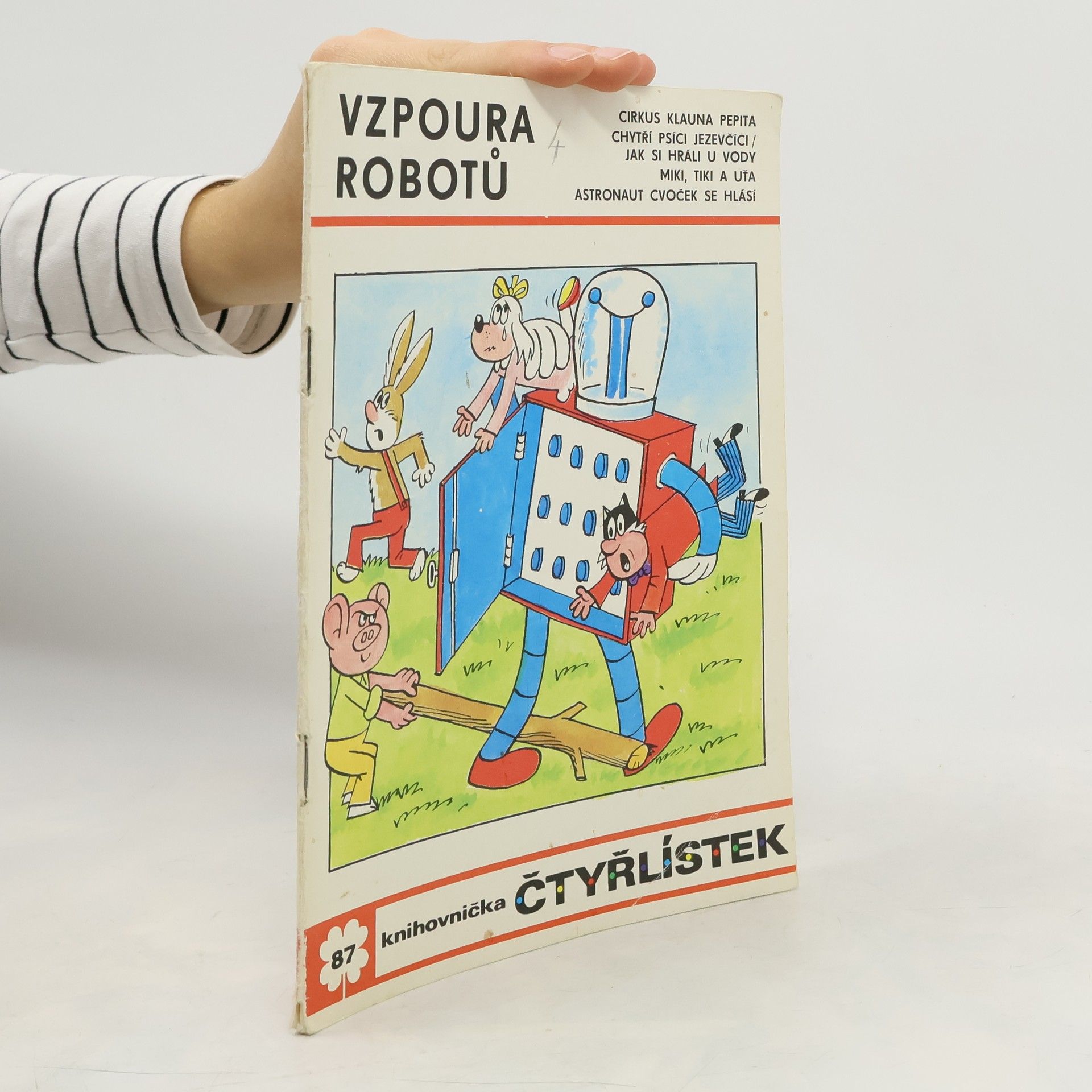 Ljuba Štíplová Čtyřlístek 87. Vzpoura robotů