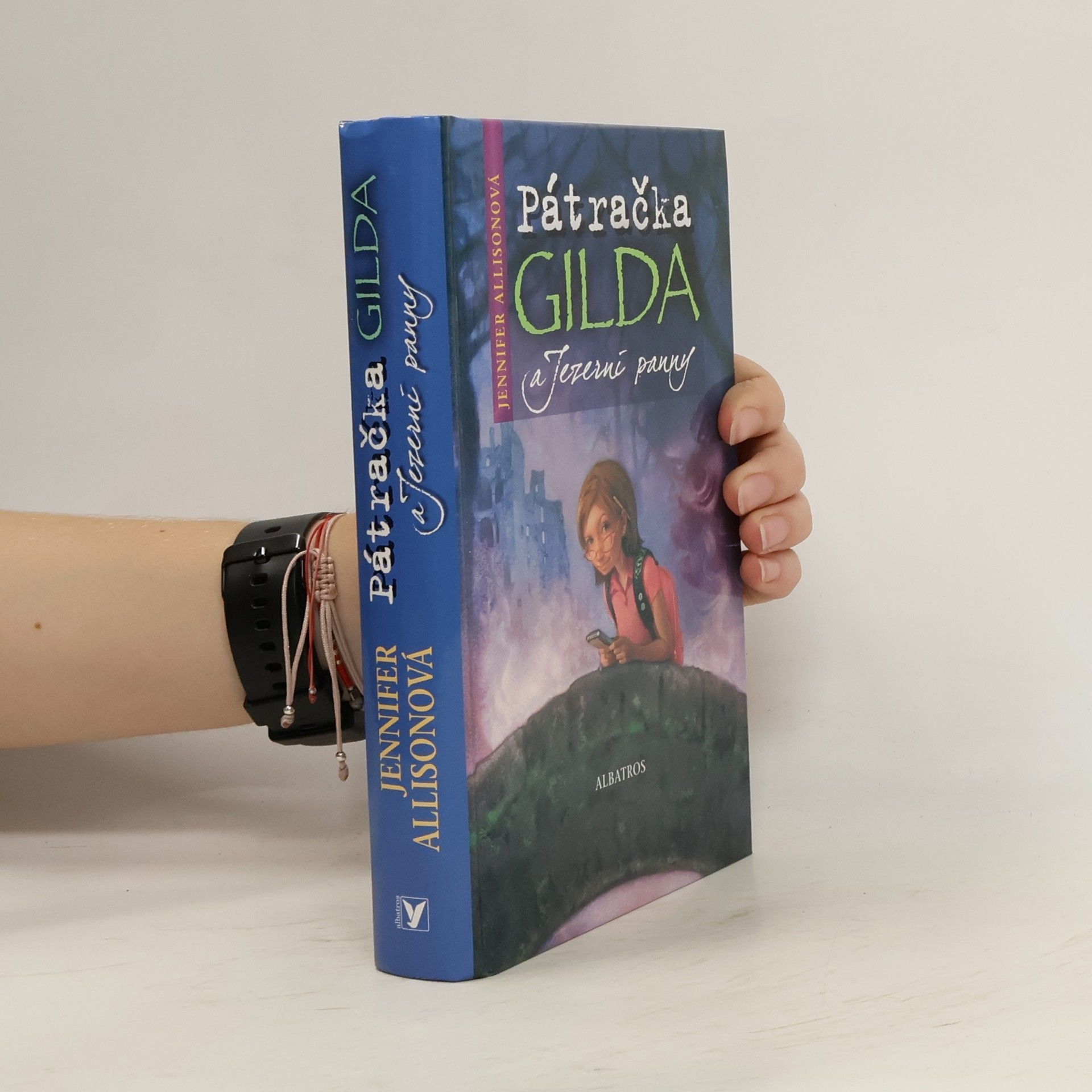 Jennifer Allison Pátračka Gilda a Jezerní panny