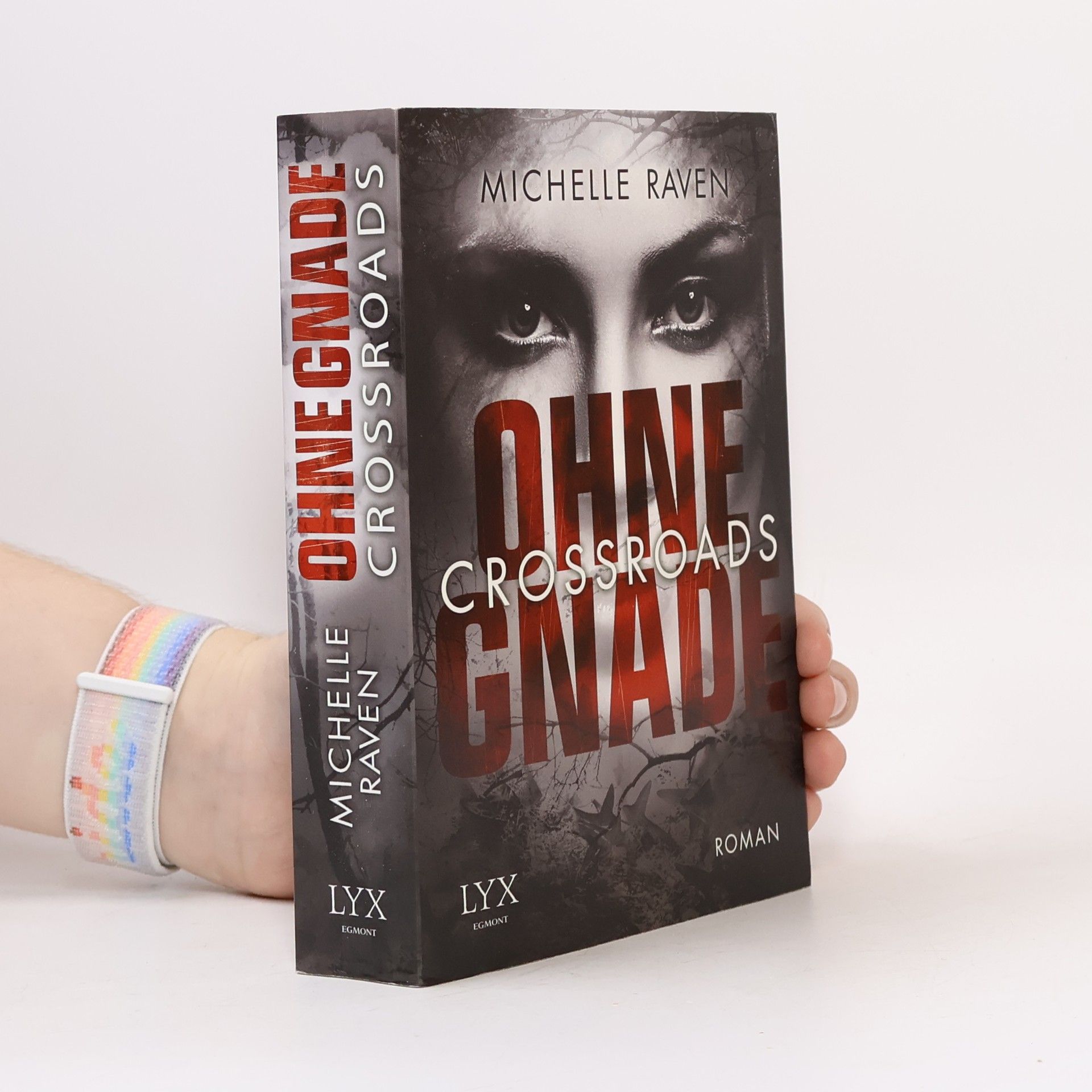 Michelle Raven Crossroads 1