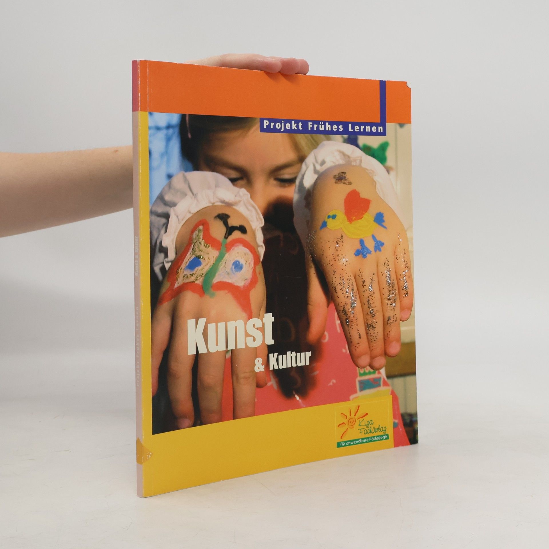 Karoline Lazaj Kunst & Kultur