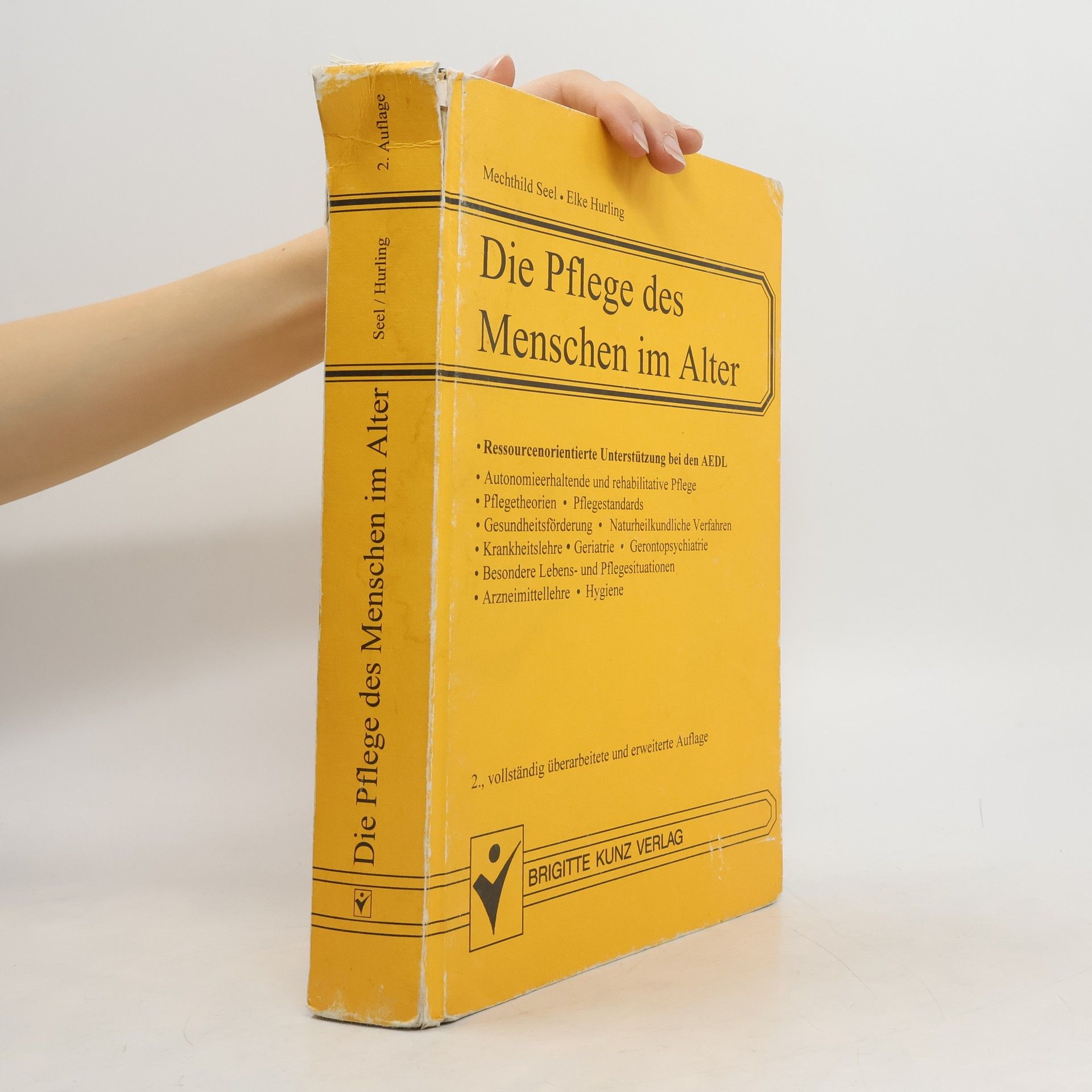 Die Pflege des Menschen im Alter